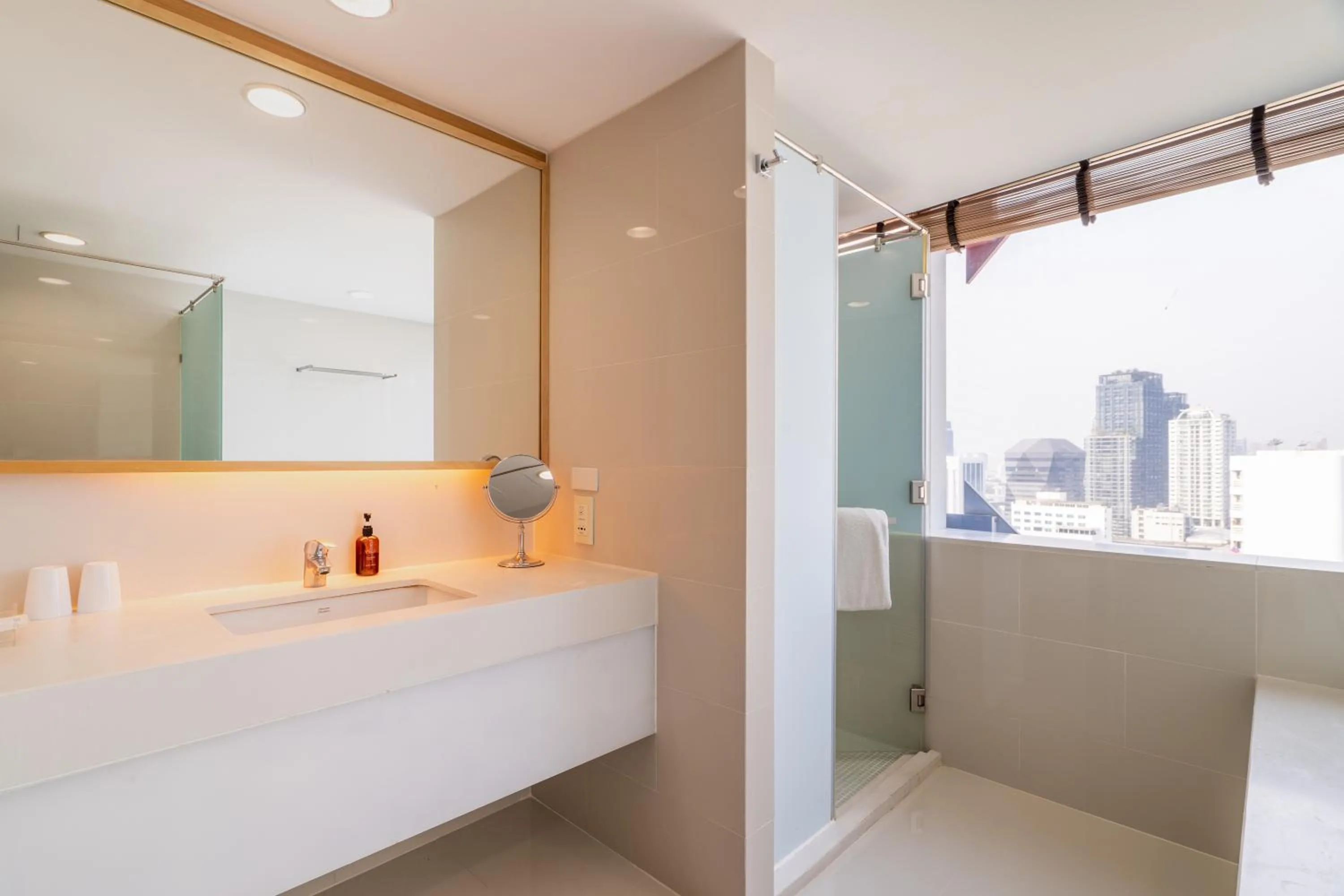 Shower in VELA Dhi GLOW Pratunam