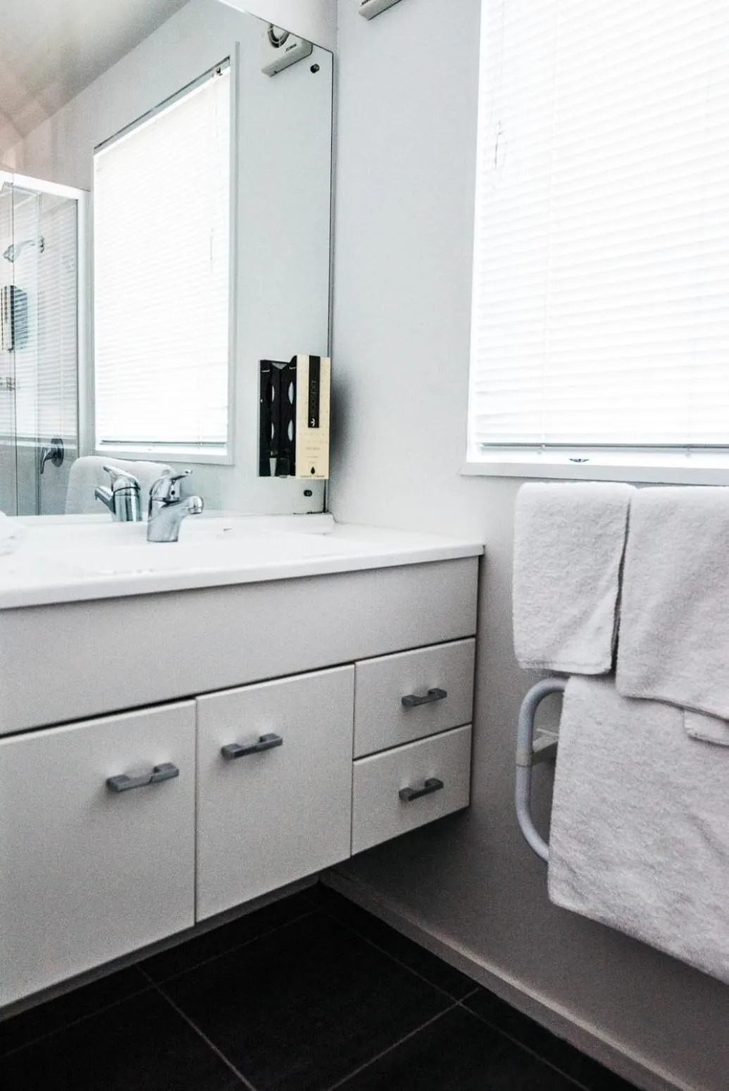 Bathroom in The Grange Motel