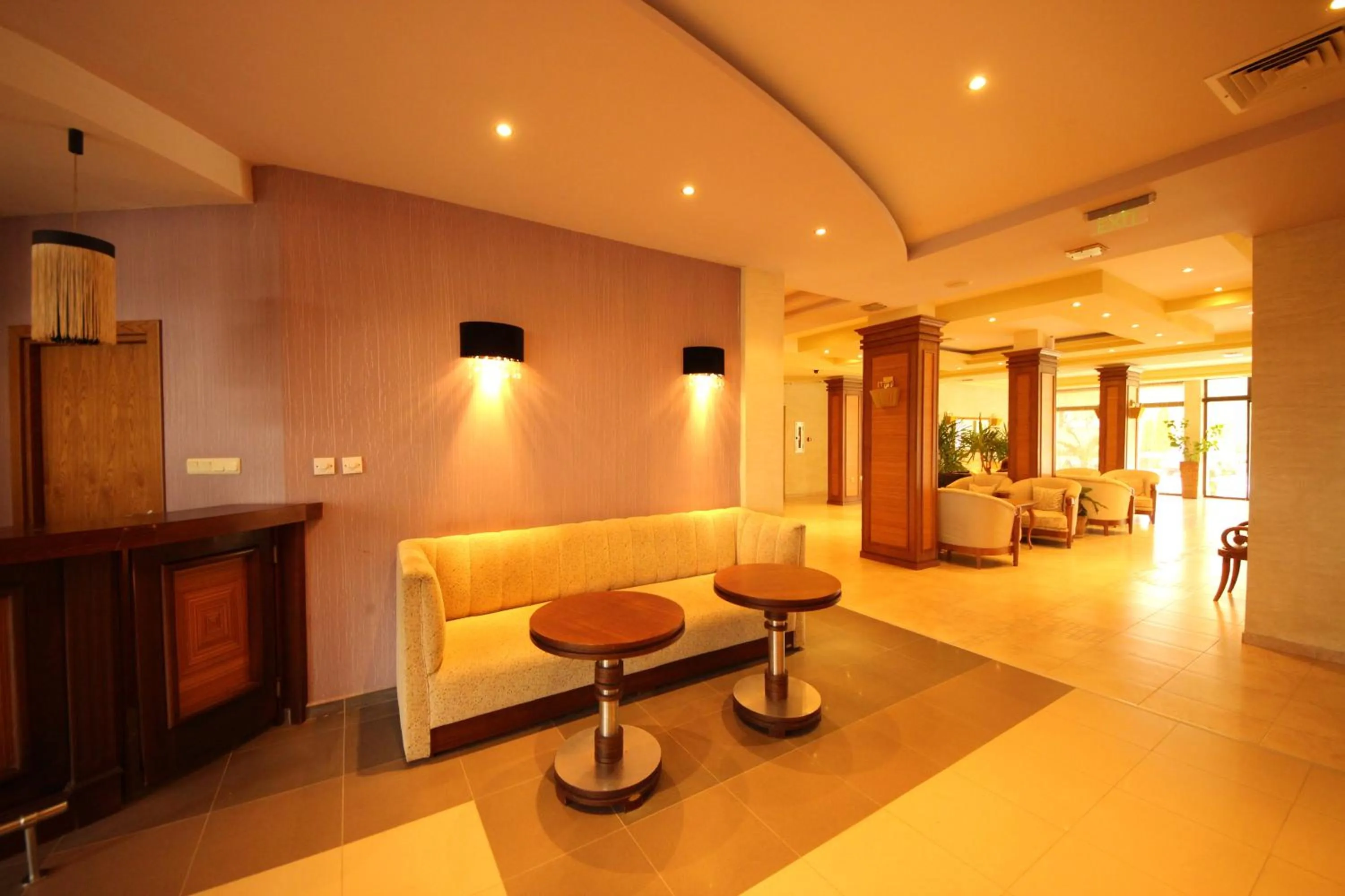Lobby or reception in Menada Nestinarka Apartments