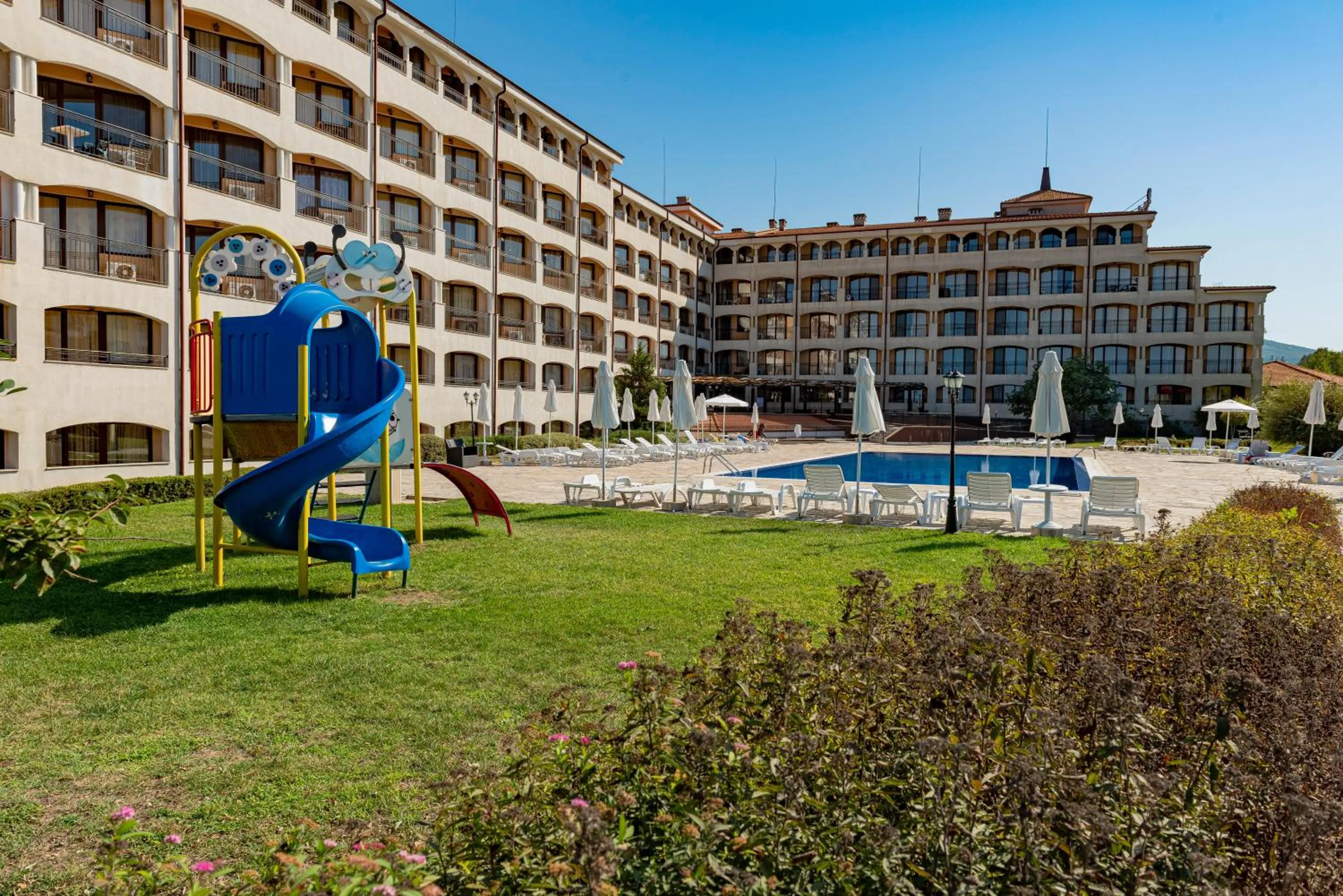 Property building in Menada Nestinarka Apartments