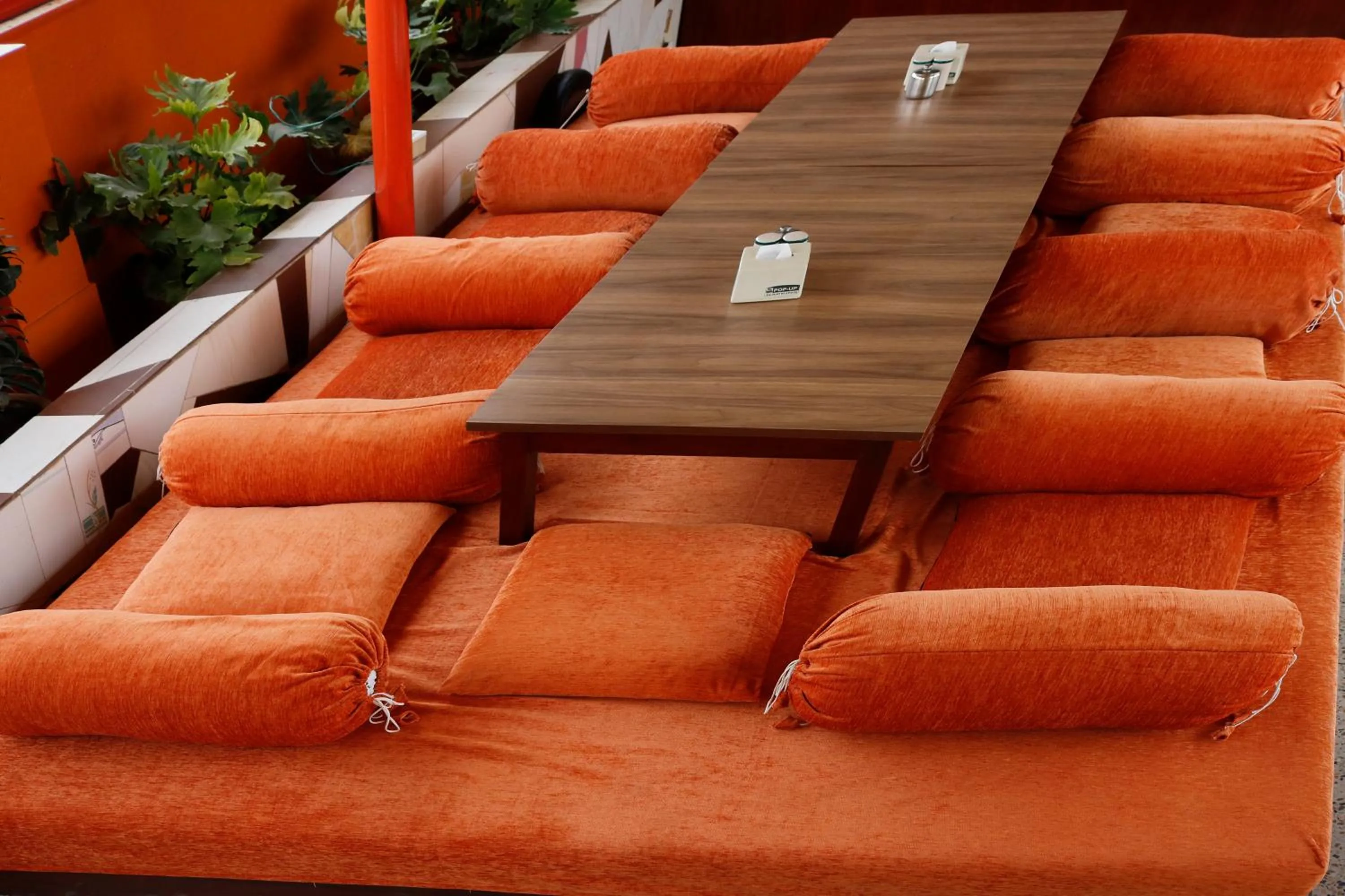 Restaurant/places to eat in Hotel Nepalaya