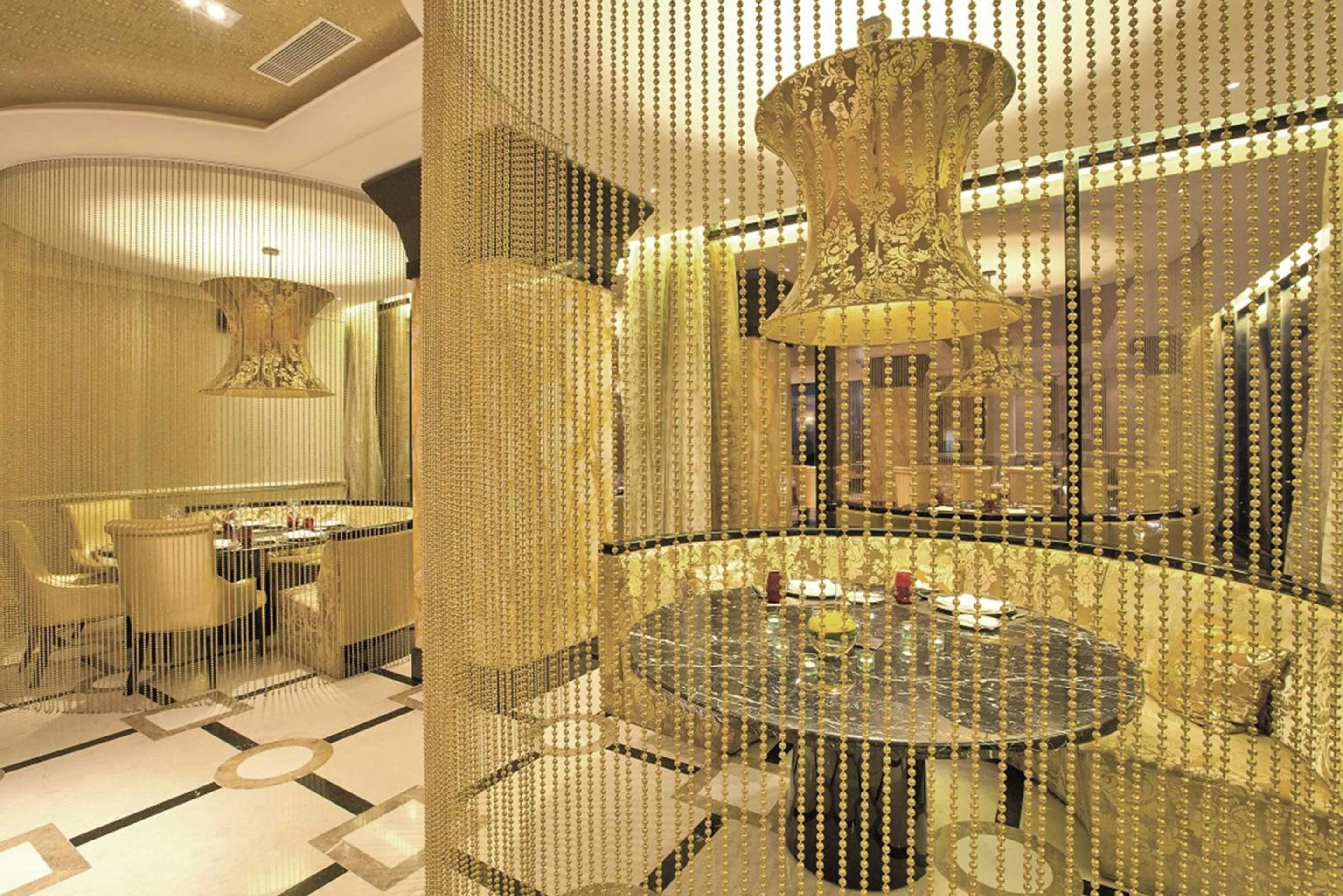 Restaurant/places to eat in The Trans Luxury Hotel Bandung