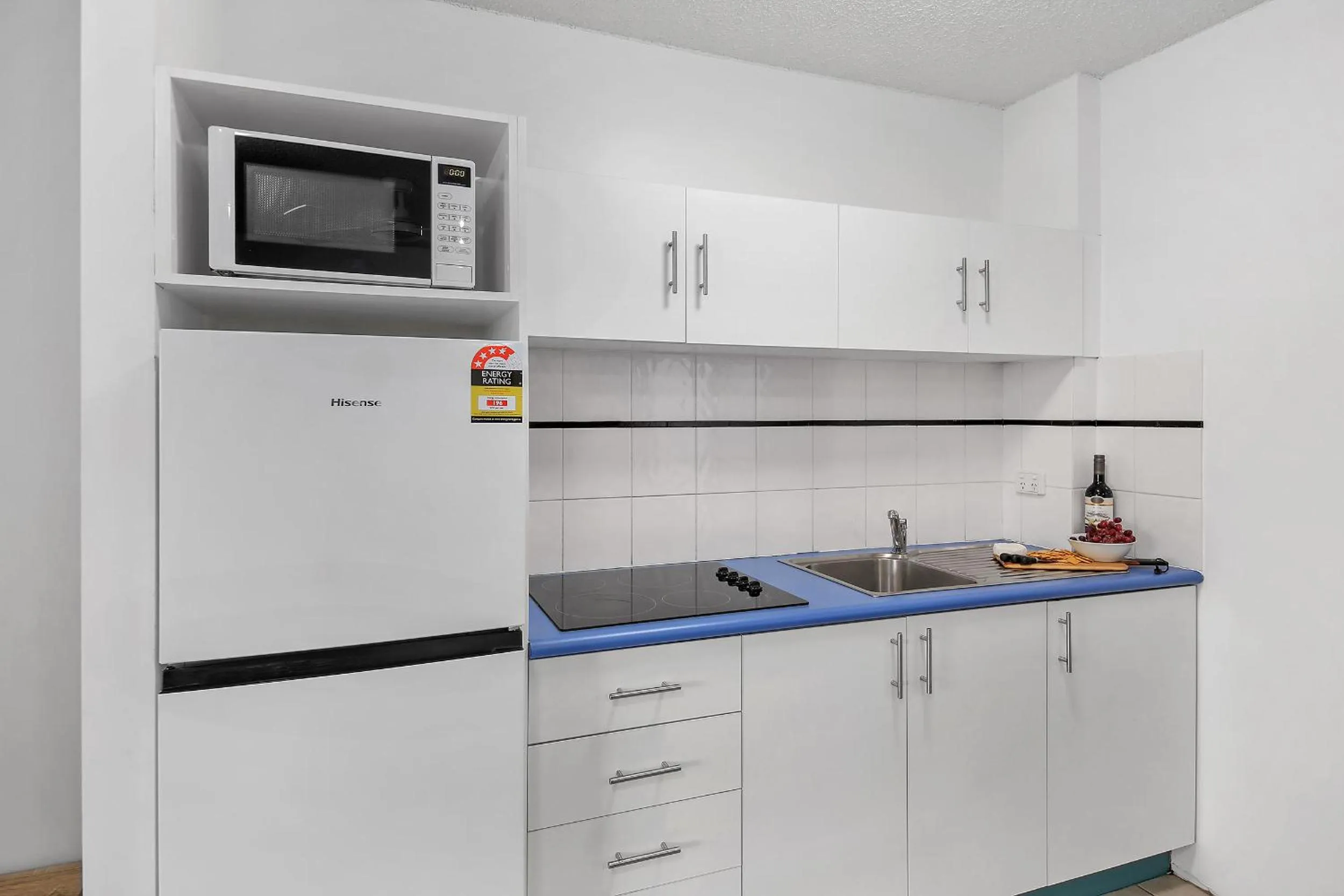 Kitchen or kitchenette in Chez Noosa Holiday Apartments