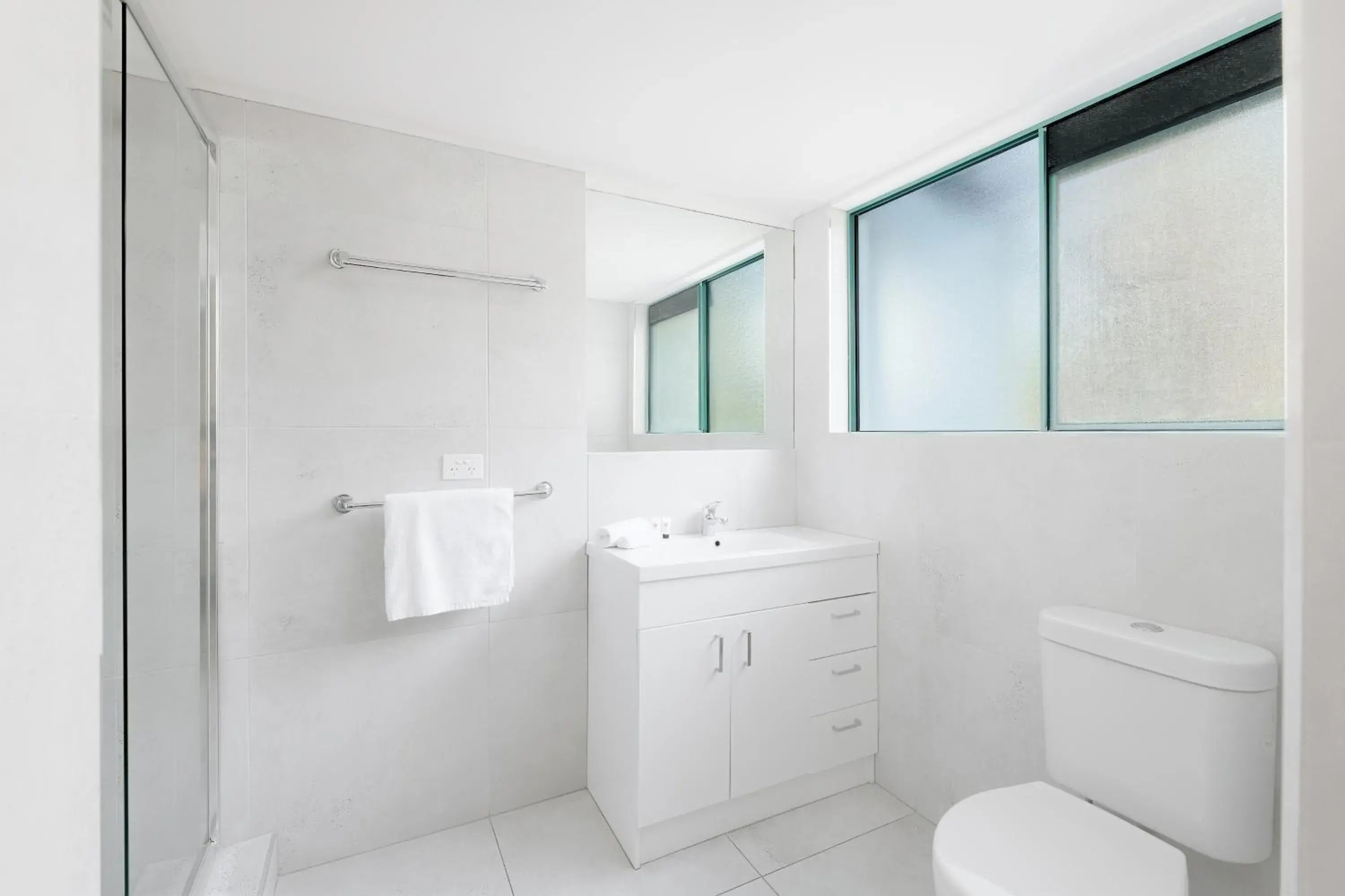 Toilet in Chez Noosa Holiday Apartments Toilet in Chez Noosa Holiday Apartments