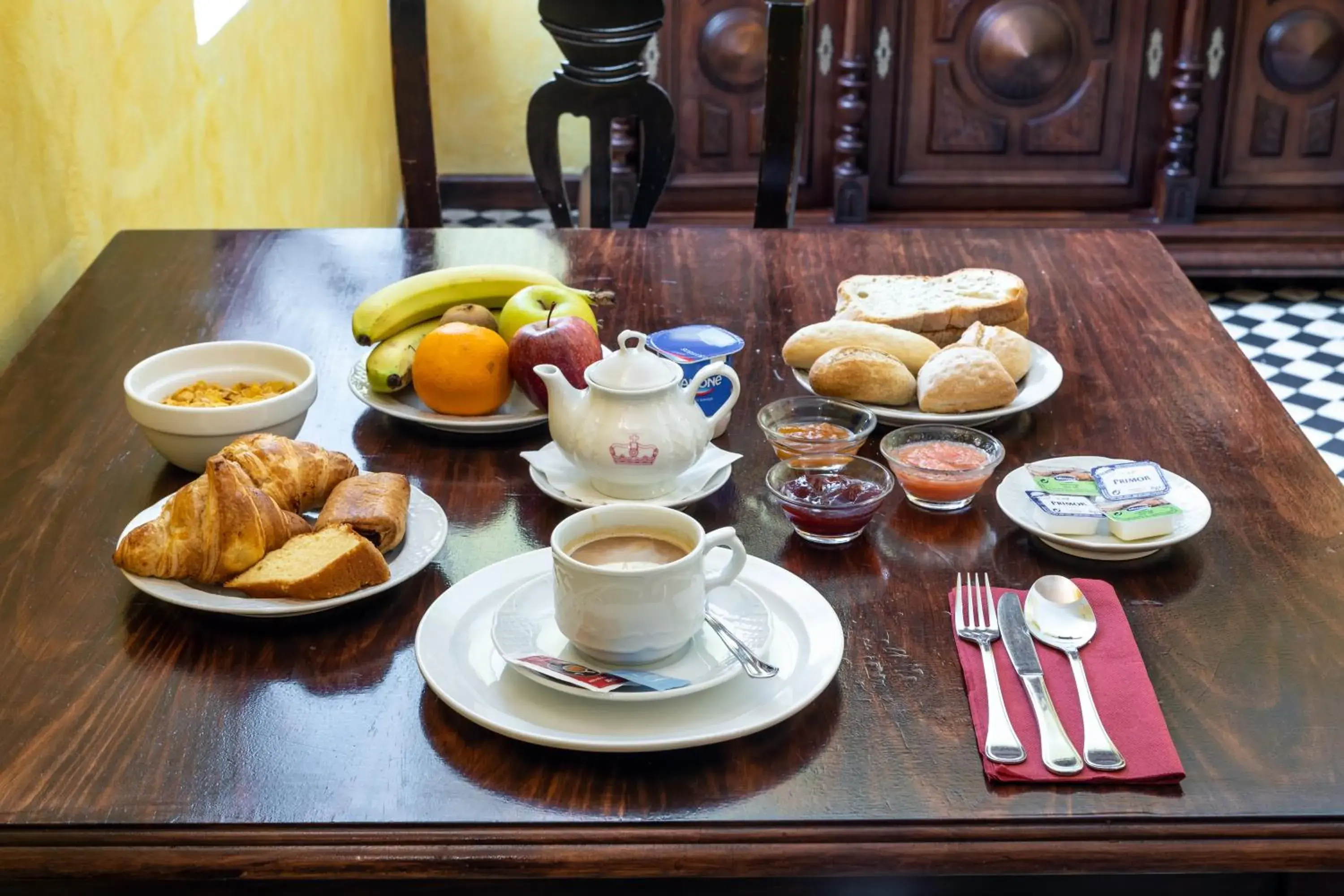 Breakfast in Hotel Sao Joao De Deus by RIDAN Hotels Breakfast in Hotel Sao Joao De Deus by RIDAN Hotels