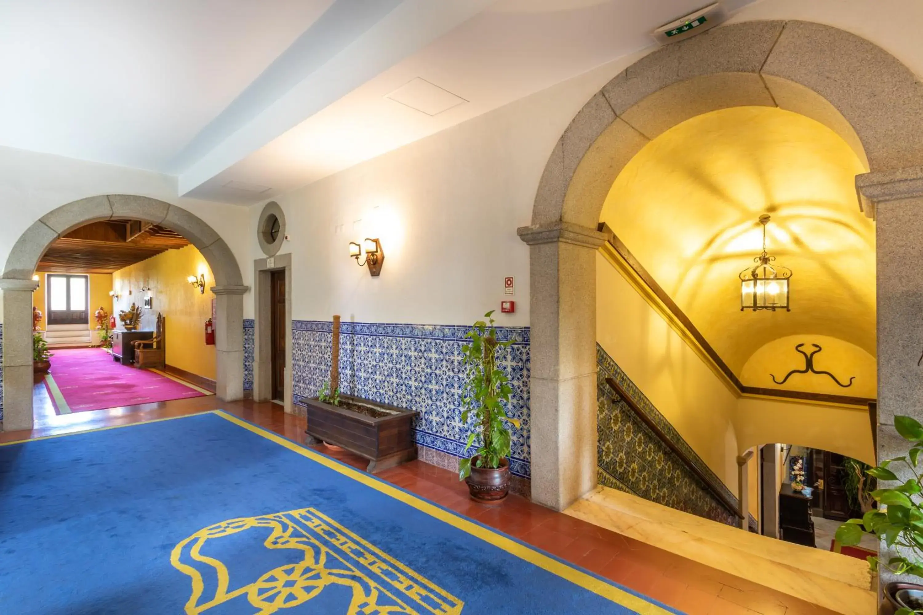 Lobby or reception, Bed in Hotel Sao Joao De Deus by RIDAN Hotels Lobby or reception, Bed in Hotel Sao Joao De Deus by RIDAN Hotels