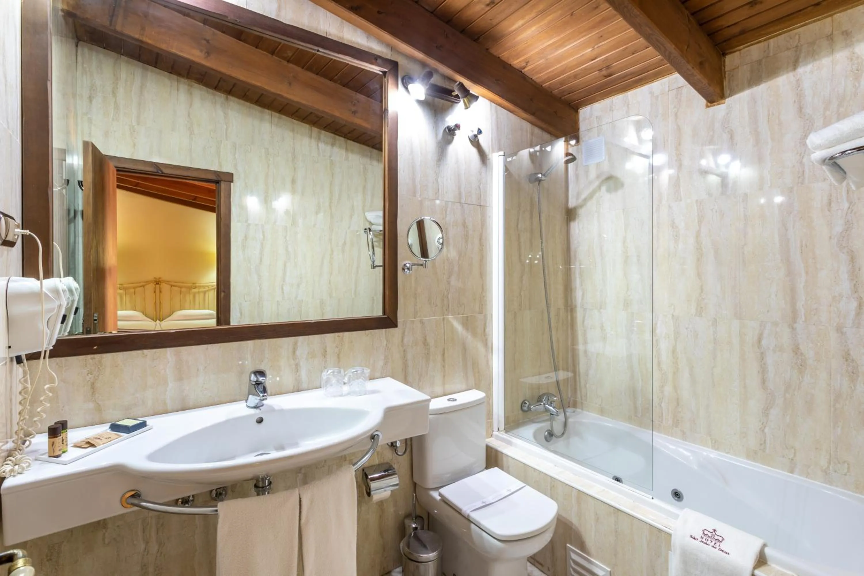 Bathroom in Hotel Sao Joao De Deus by RIDAN Hotels