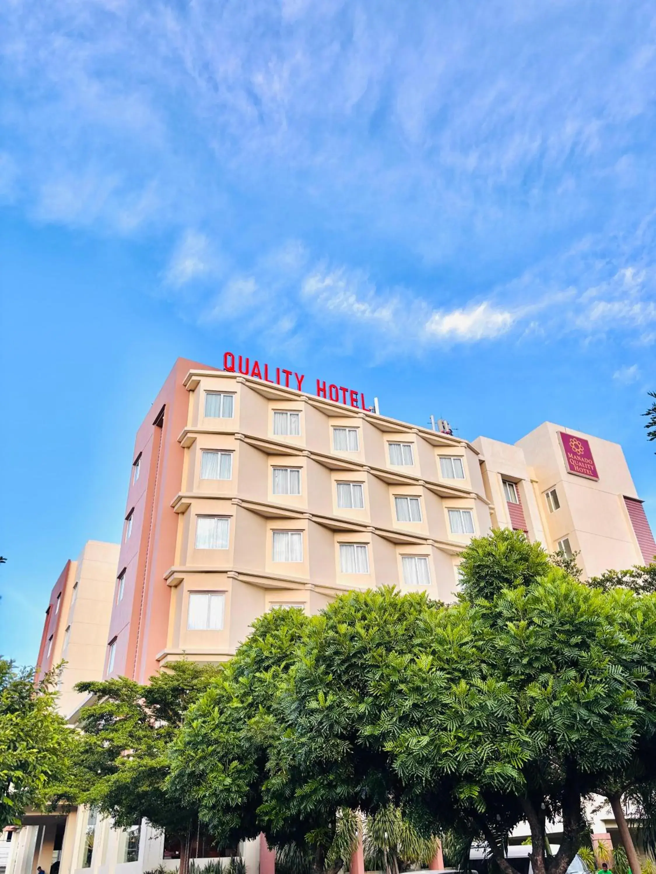 Property building in Manado Quality Hotel Property building in Manado Quality Hotel