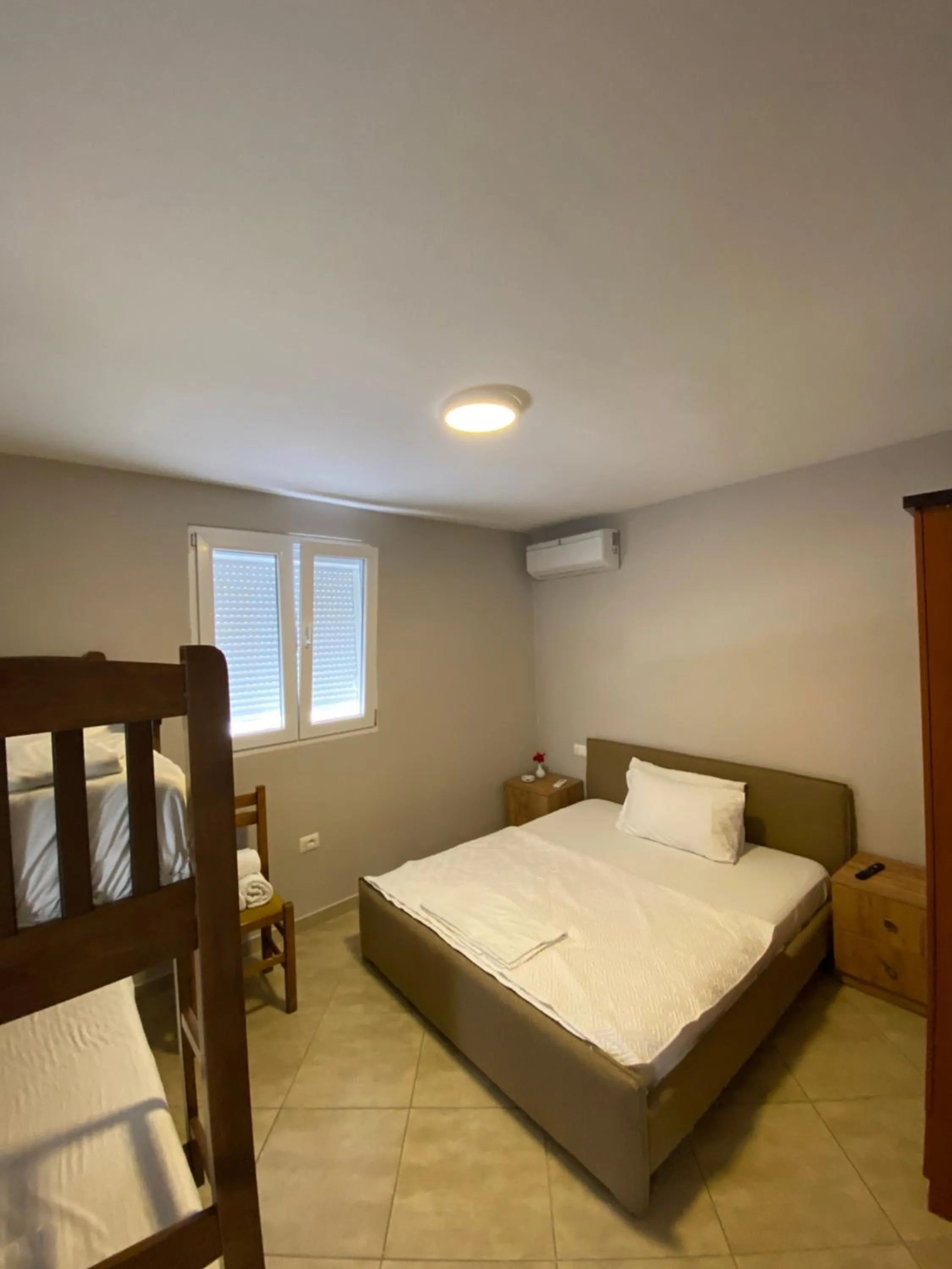 Bed in Hotel Akropoli
