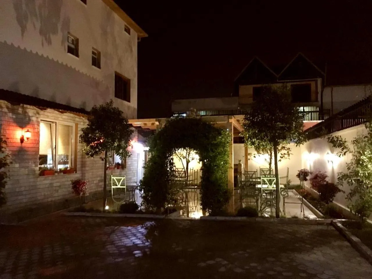 Garden view in Hotel Akropoli