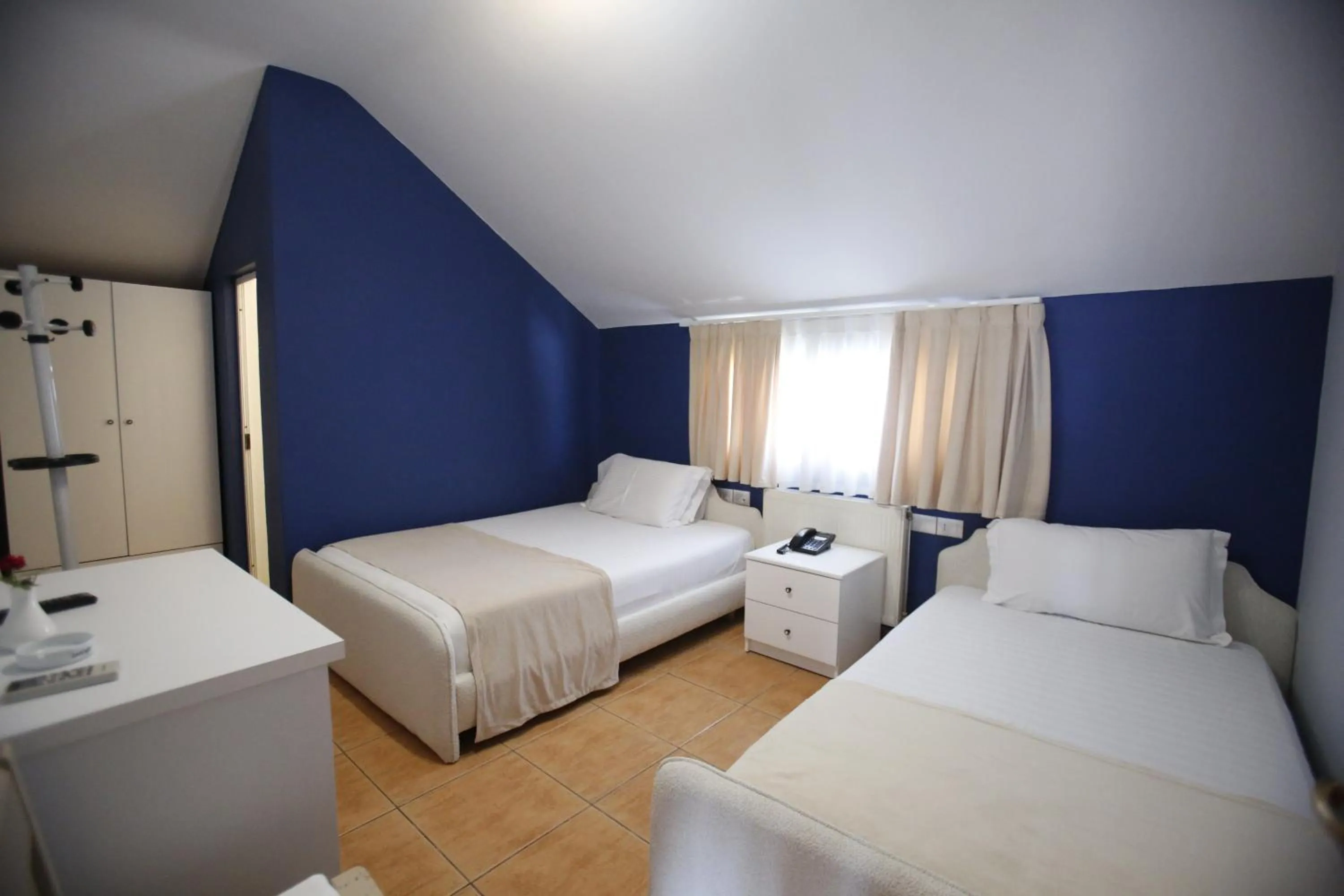 Bed in Hotel Akropoli