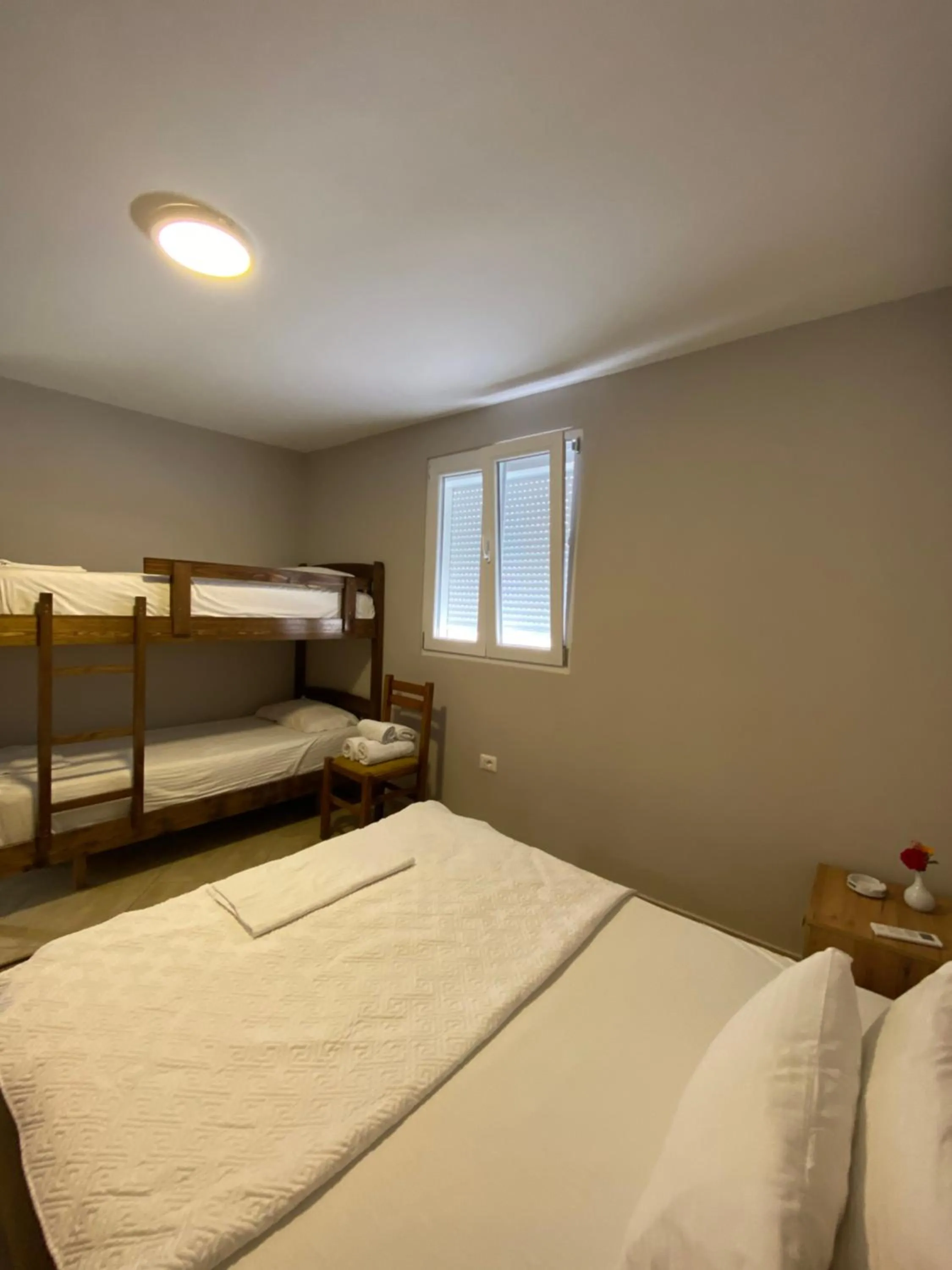 Bed in Hotel Akropoli