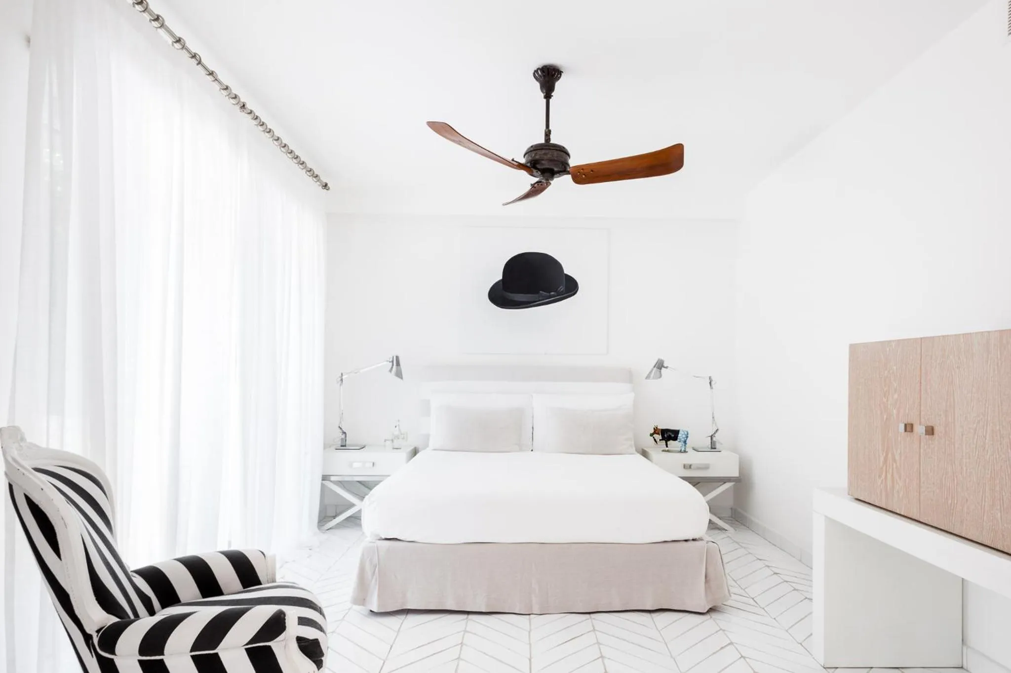 Bed in Jumeirah Capri Palace