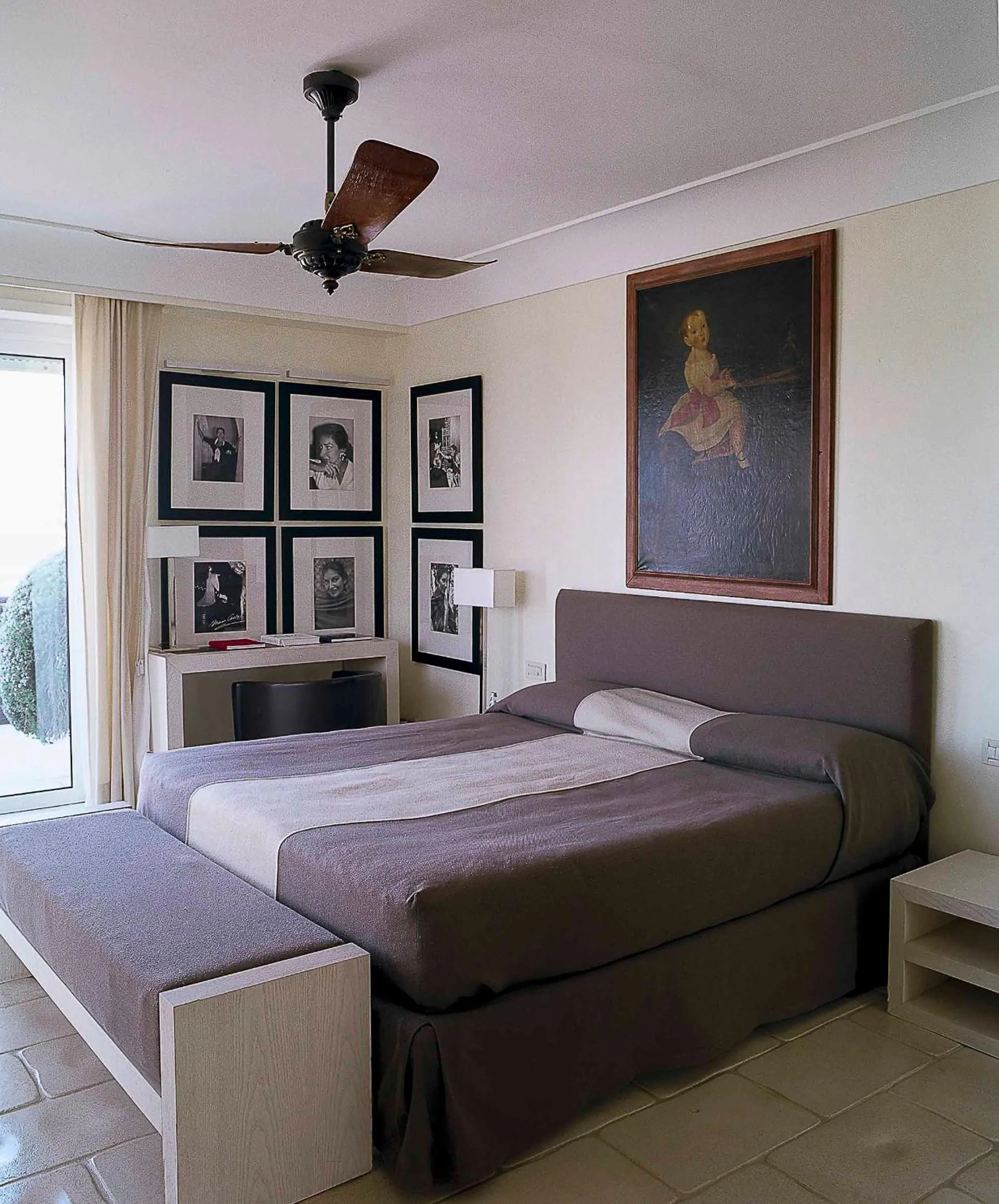 Bed in Jumeirah Capri Palace