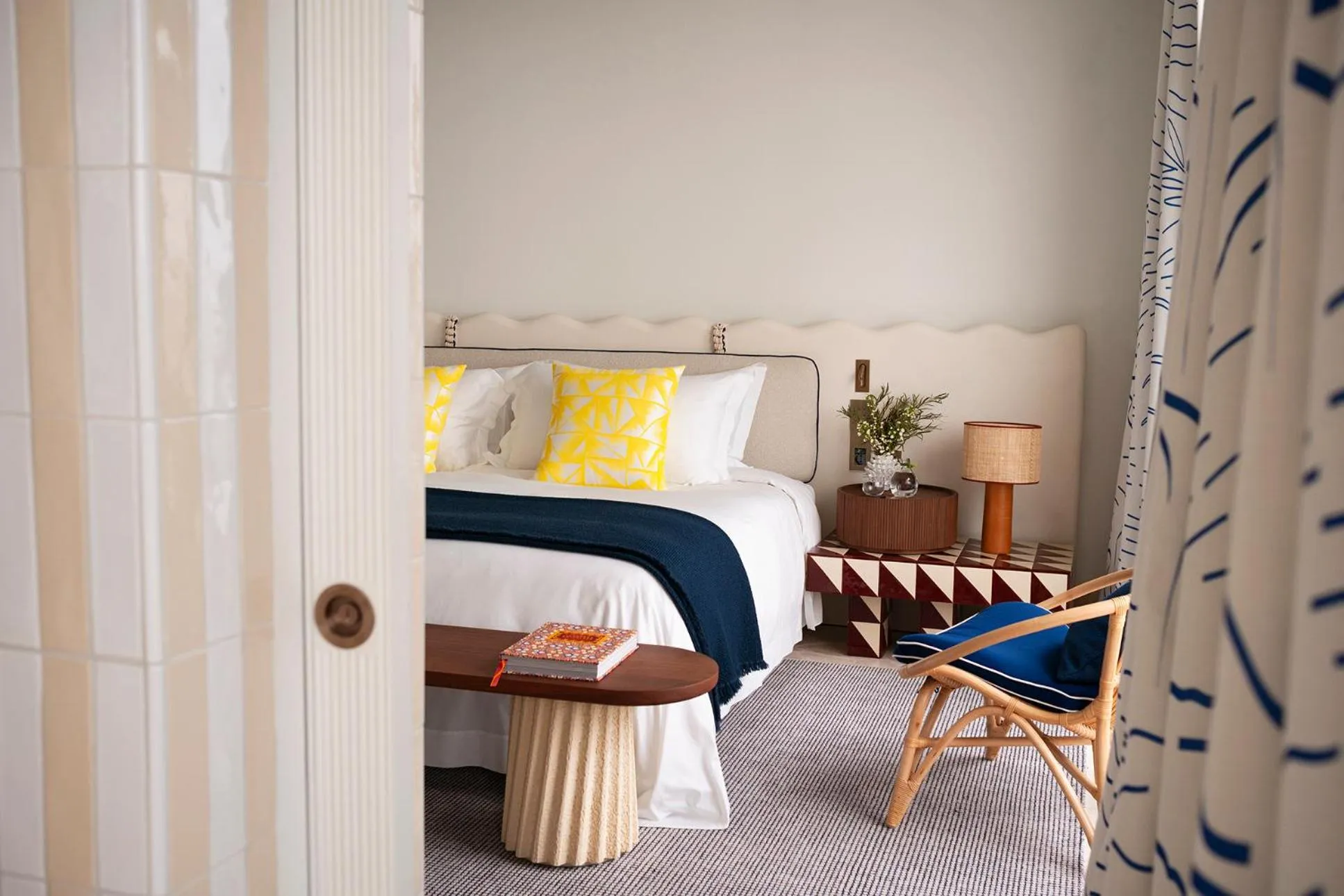 Bedroom, Bed in Jumeirah Capri Palace