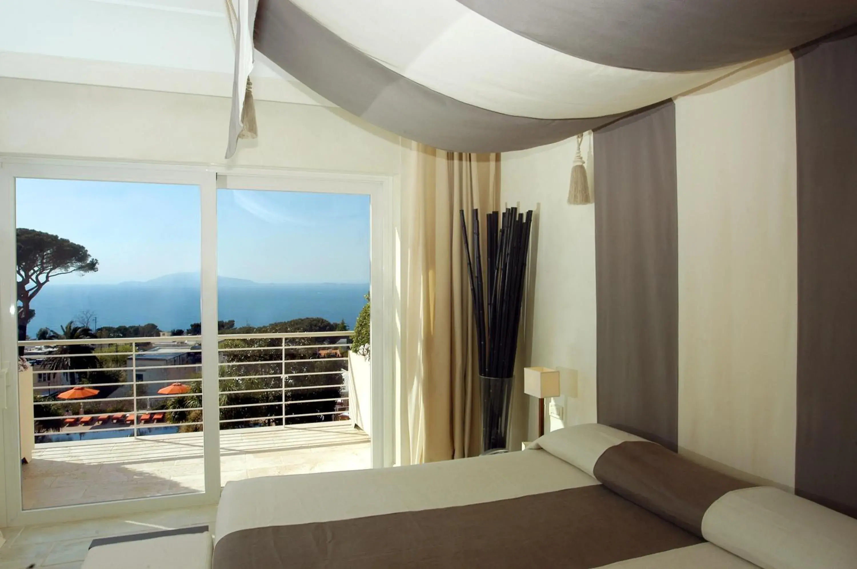 Art Suite Sea Side in Jumeirah Capri Palace Art Suite Sea Side in Jumeirah Capri Palace