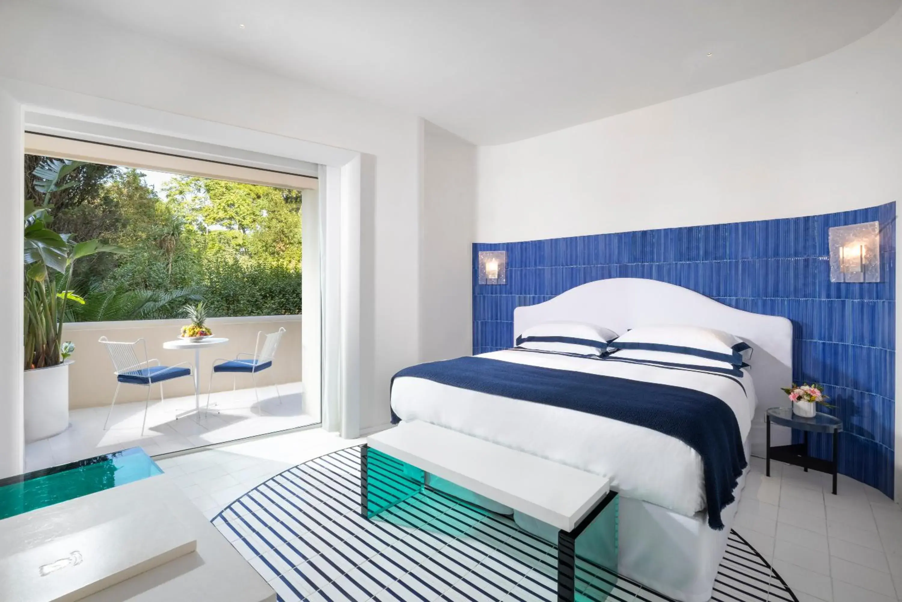 Bedroom in Jumeirah Capri Palace Bedroom in Jumeirah Capri Palace