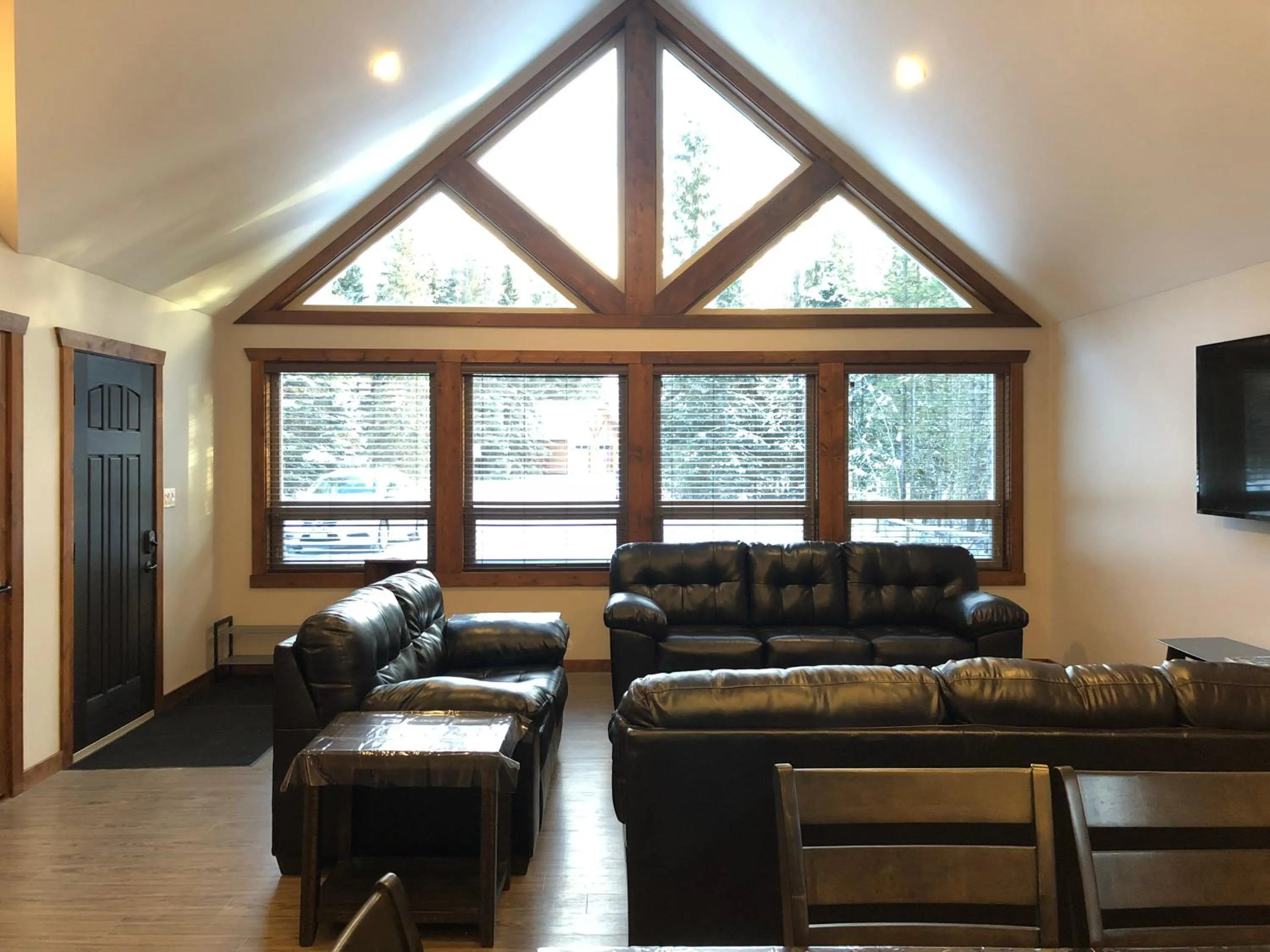 Living room in Wolf Den