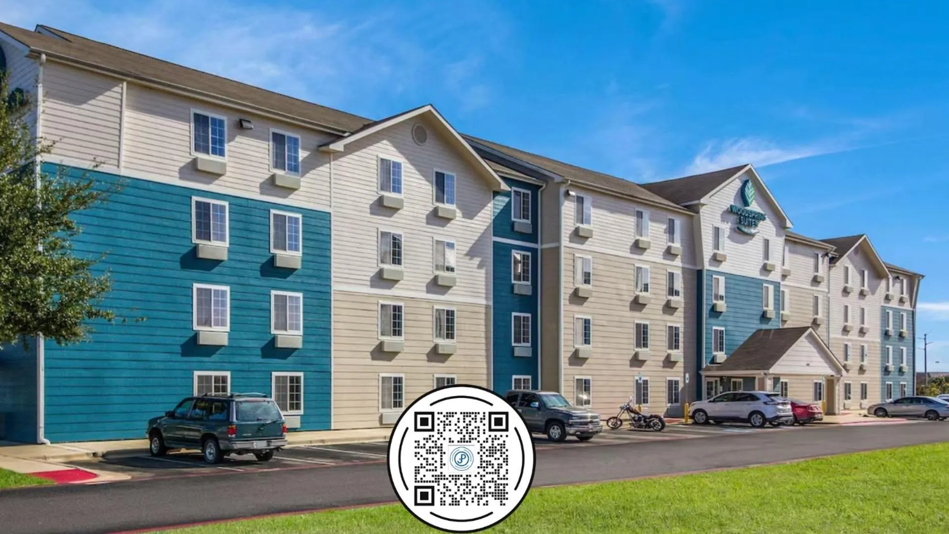 Property building in WoodSpring Suites Houston Baytown