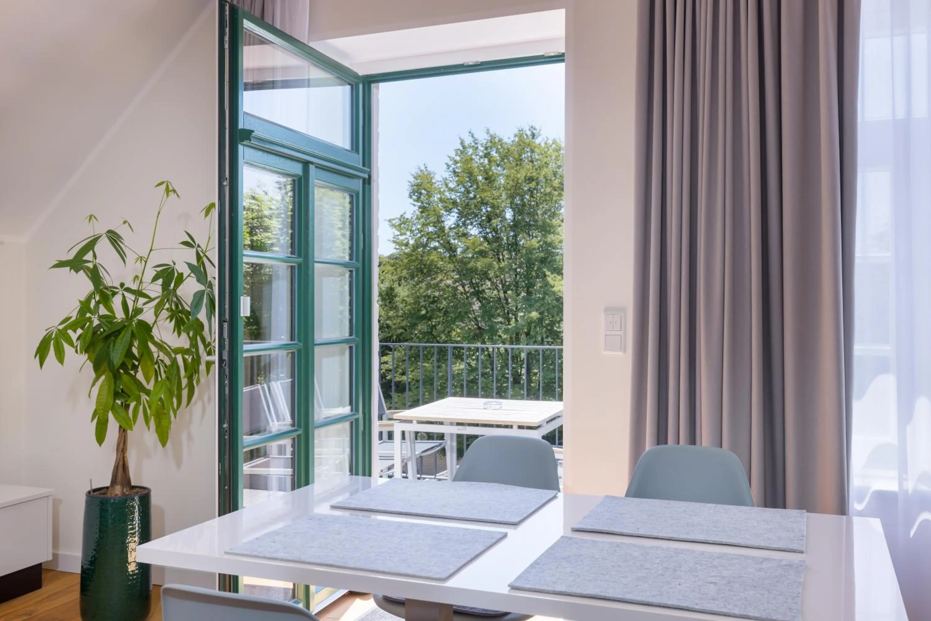 Dining area in Bergmann Boardinghouse Osnabrück