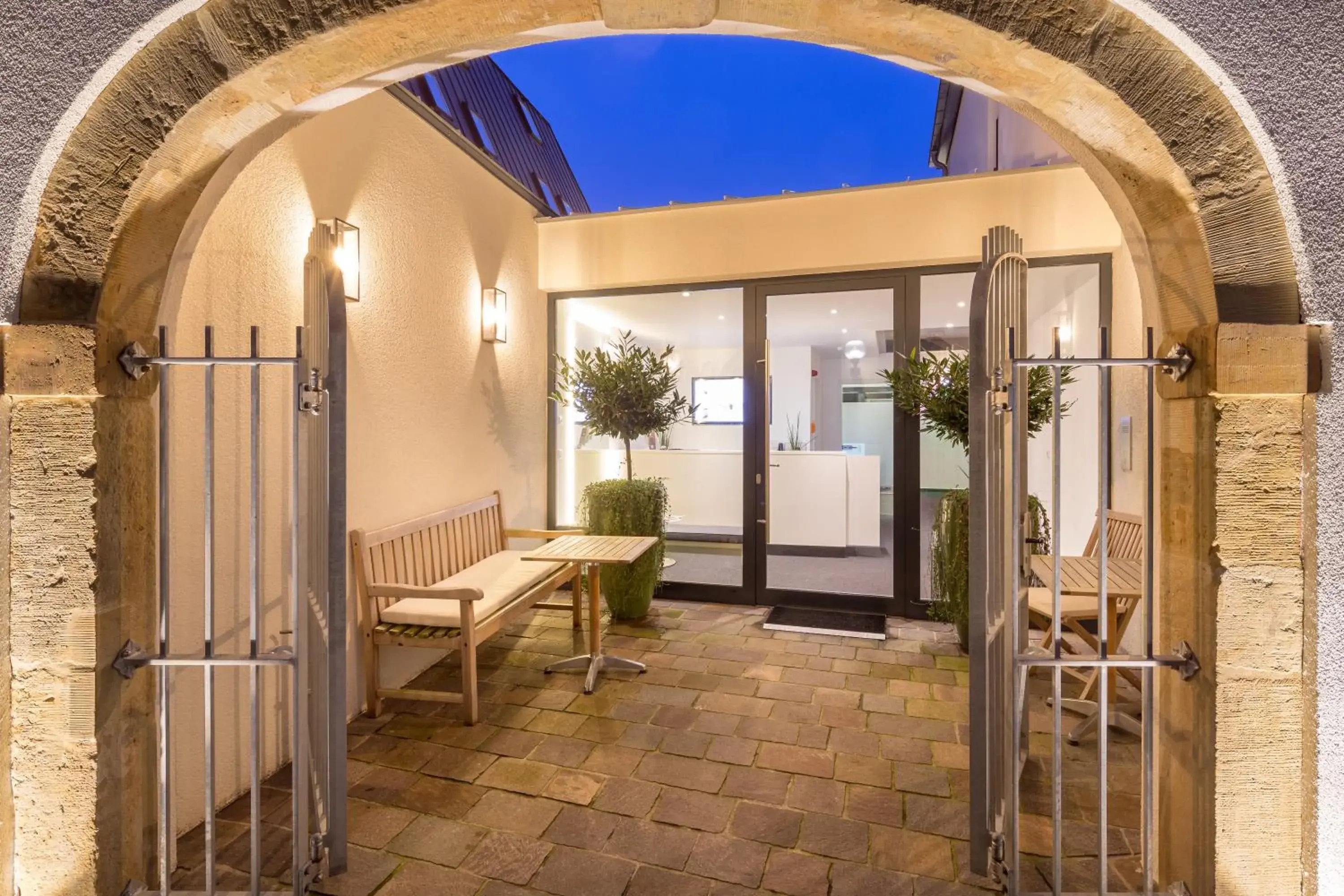 Facade/entrance in Bergmann Boardinghouse Osnabrück Facade/entrance in Bergmann Boardinghouse Osnabrück