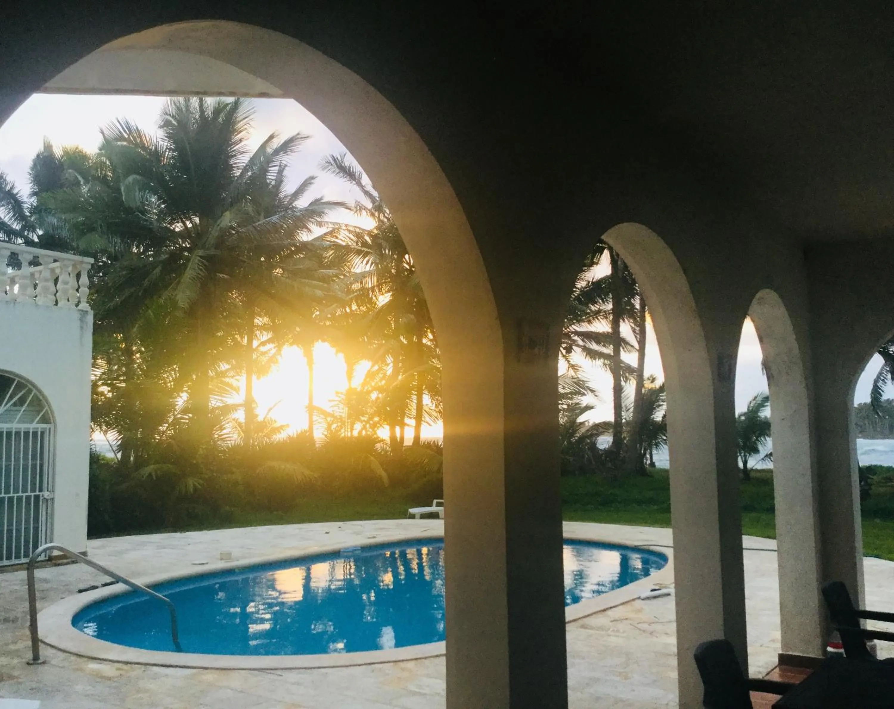 Patio in Baoba Breeze Bed & Breakfast- beachfront paradise