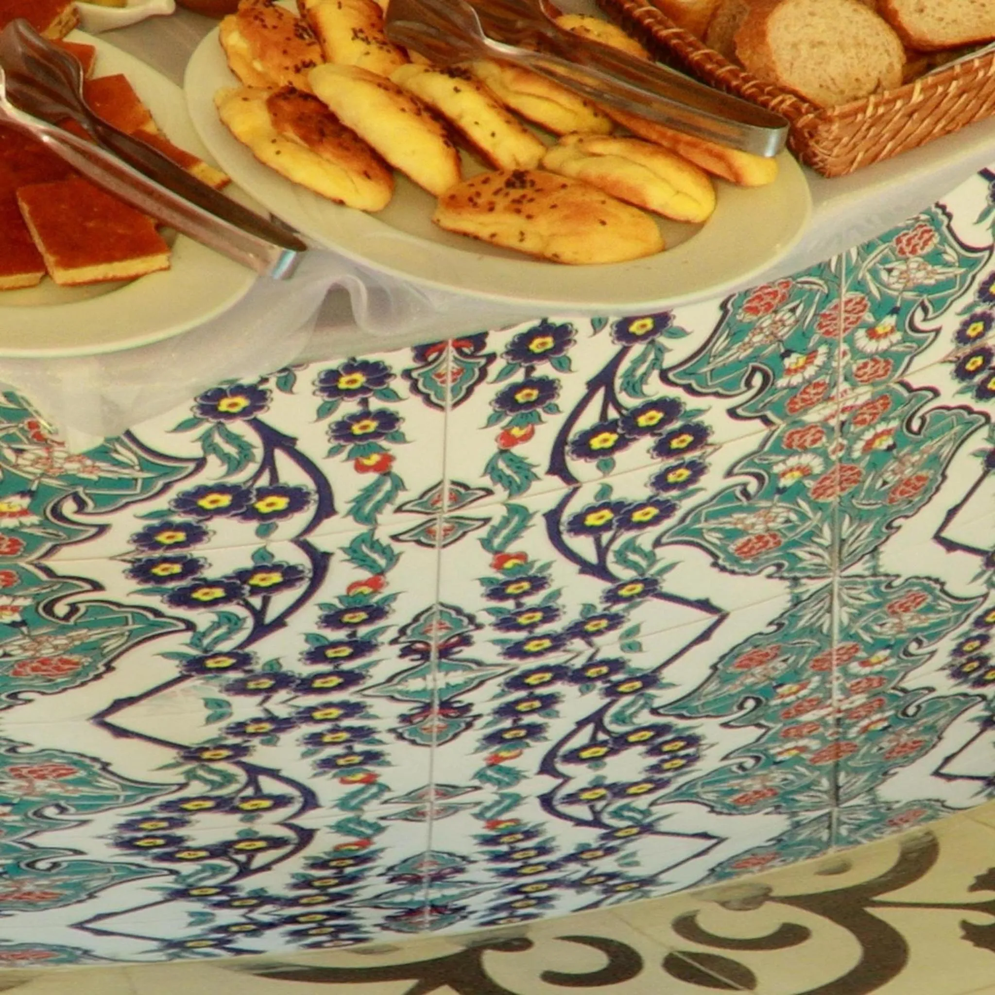 Restaurant/places to eat in Ersari Hotel