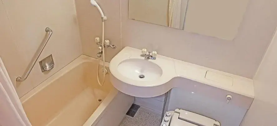 Deluxe Twin Room - Non-Smoking in Sky Hotel Deluxe Twin Room - Non-Smoking in Sky Hotel