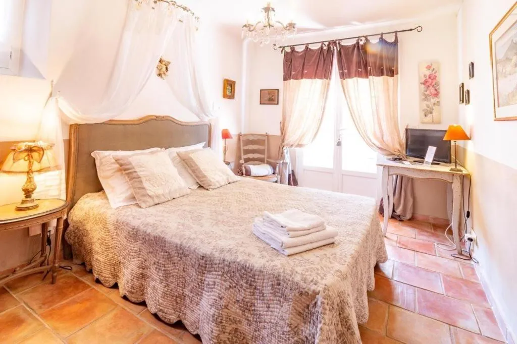 Bed in Mas de l'Olivette