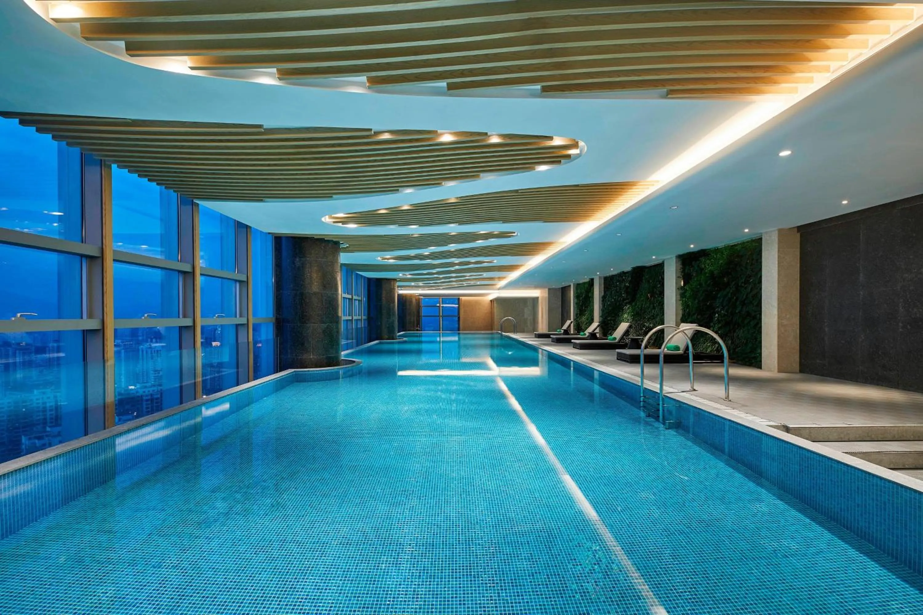 Swimming pool in The Westin Wenzhou