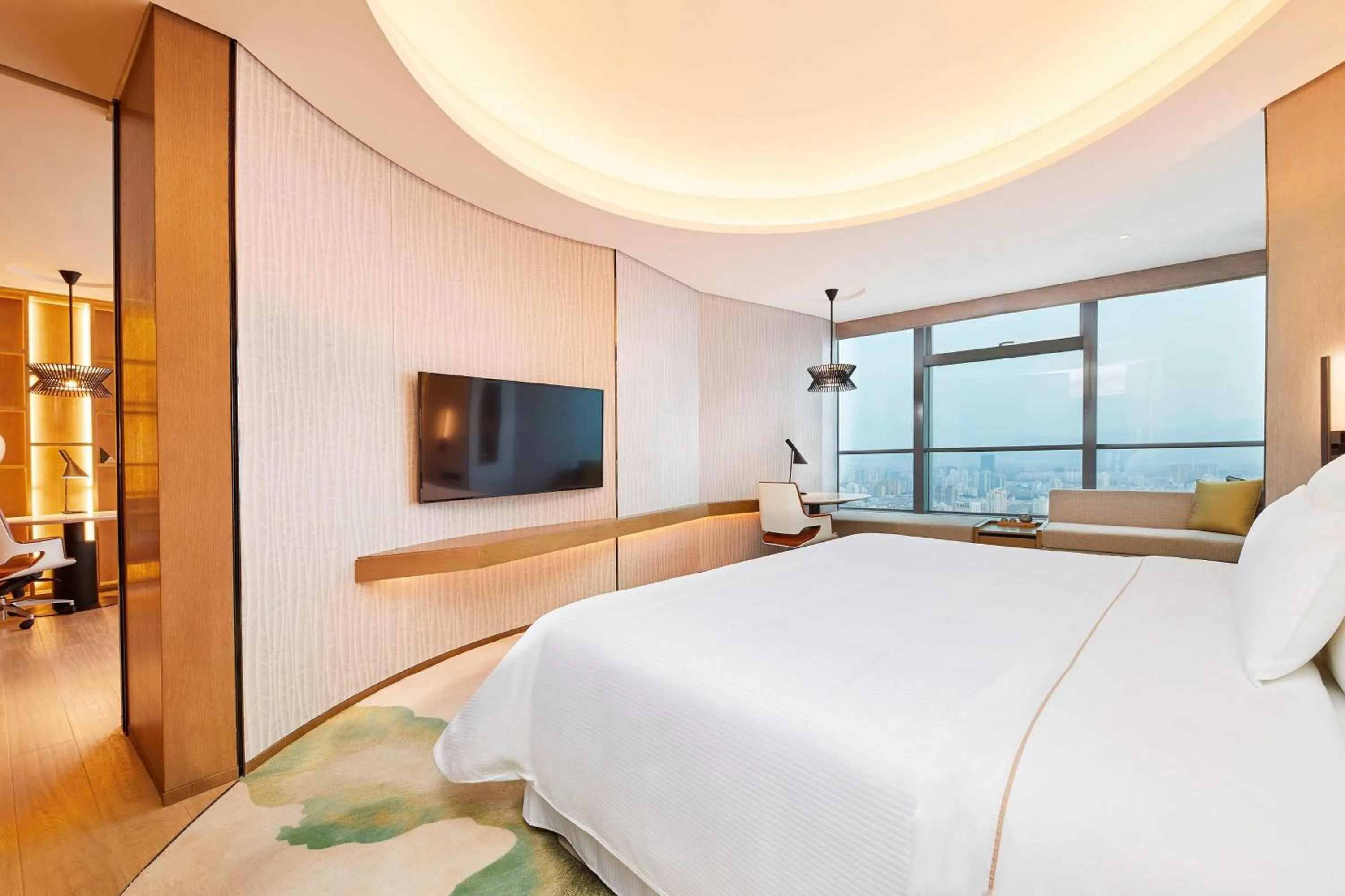 Photo of the whole room, Bed in The Westin Wenzhou