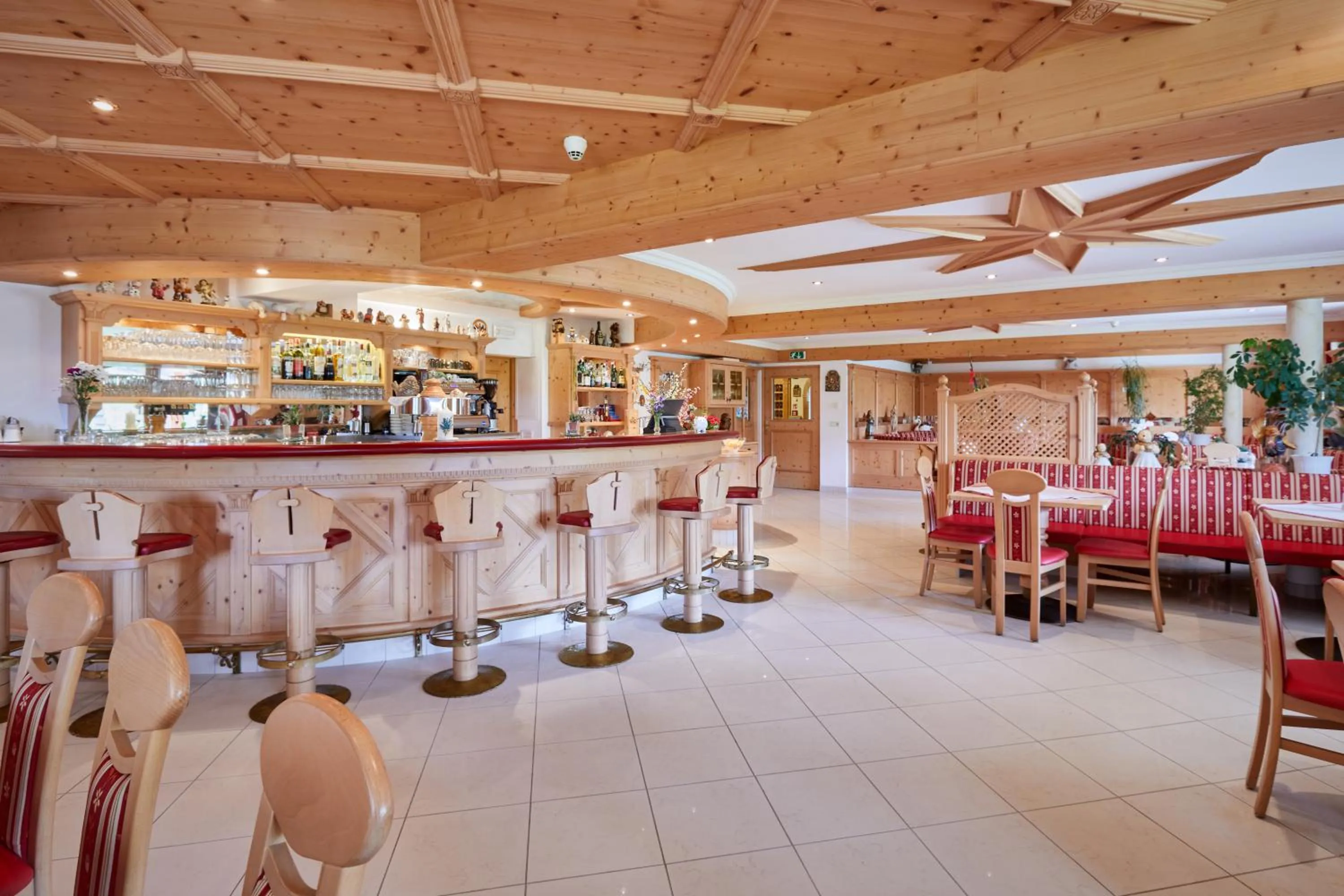 Lounge or bar in Alpenhotel Schönwald Superior