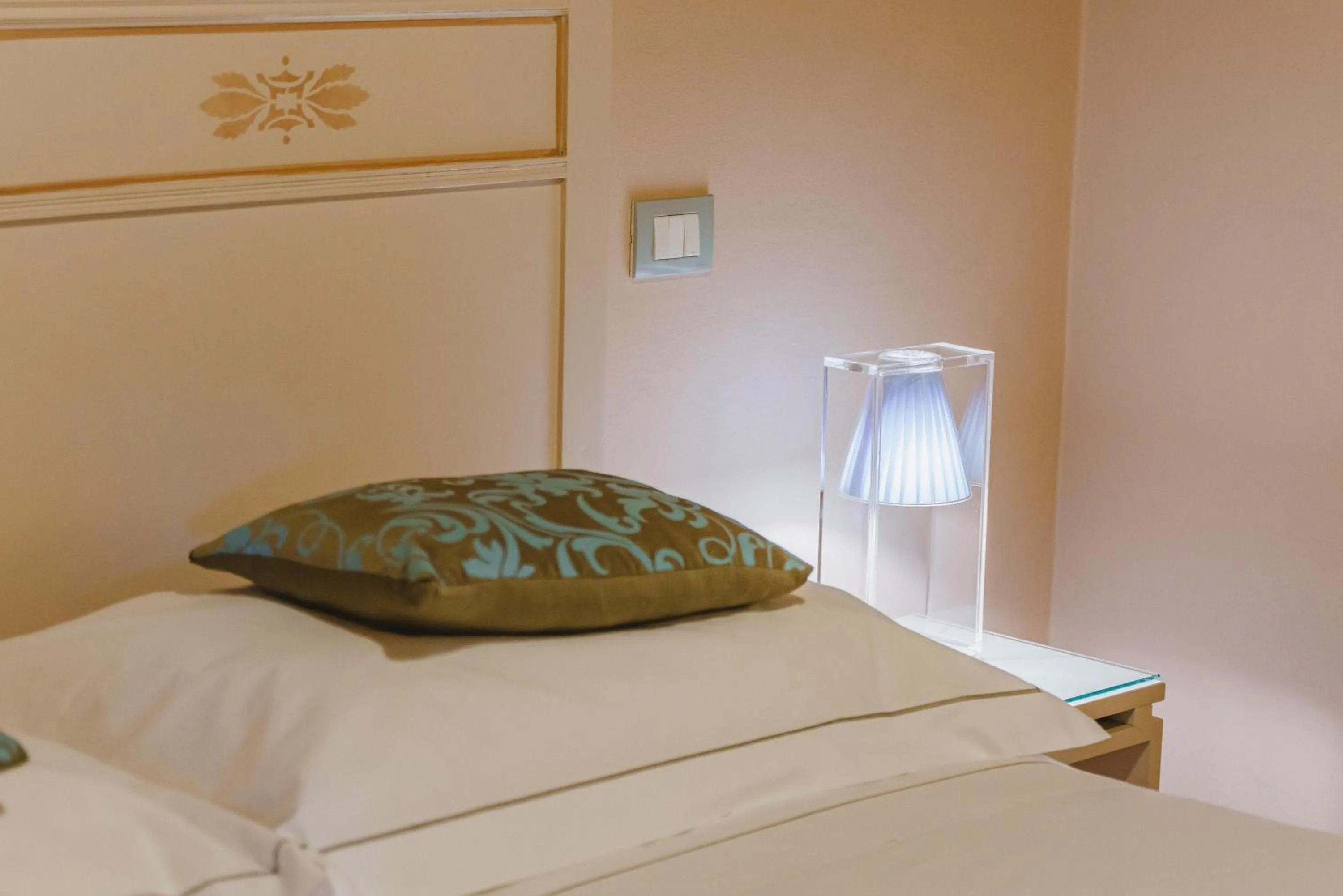 Bed in Duchess Boutique de Charme