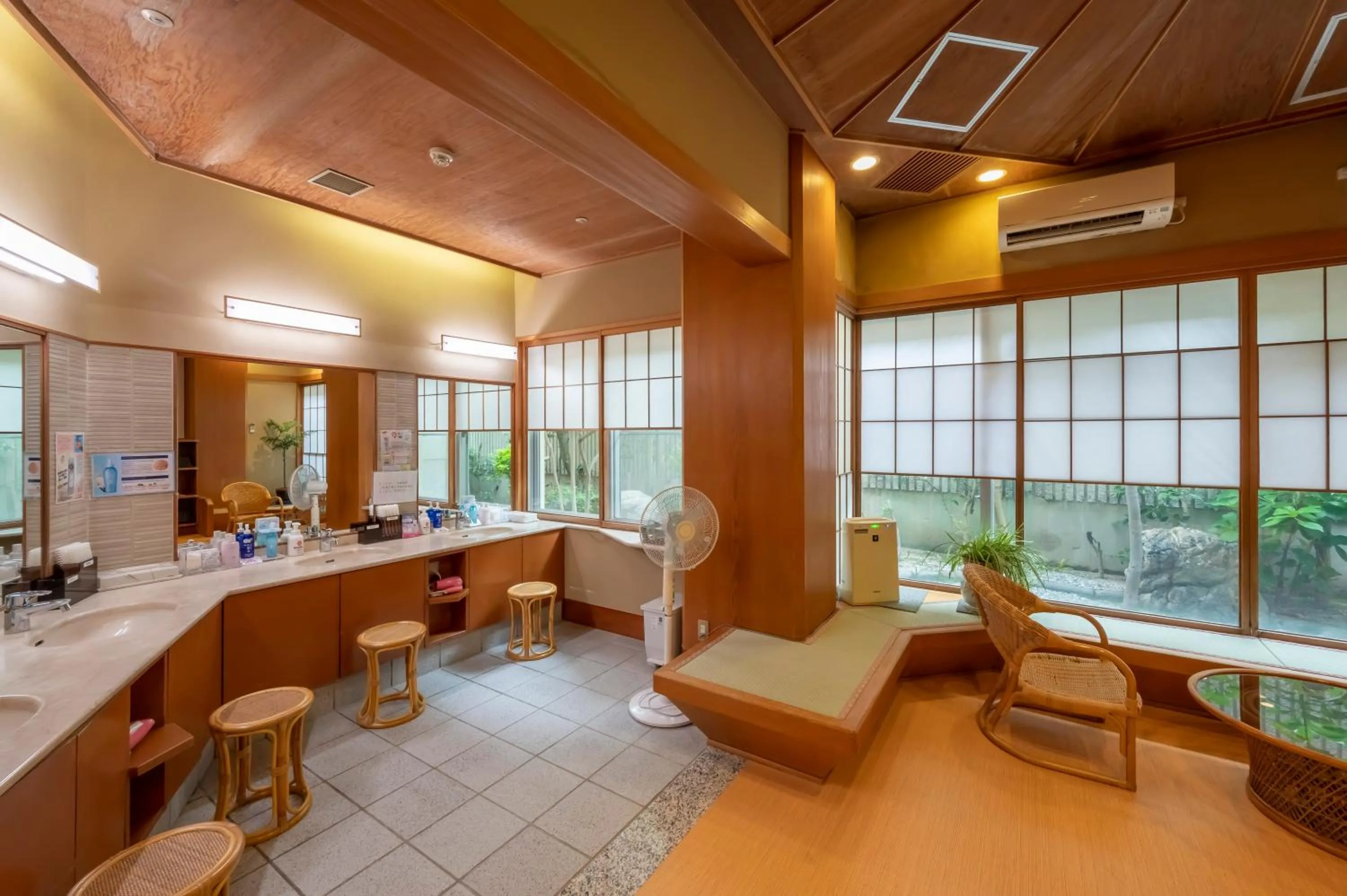 Public Bath in Kaike Tsuruya