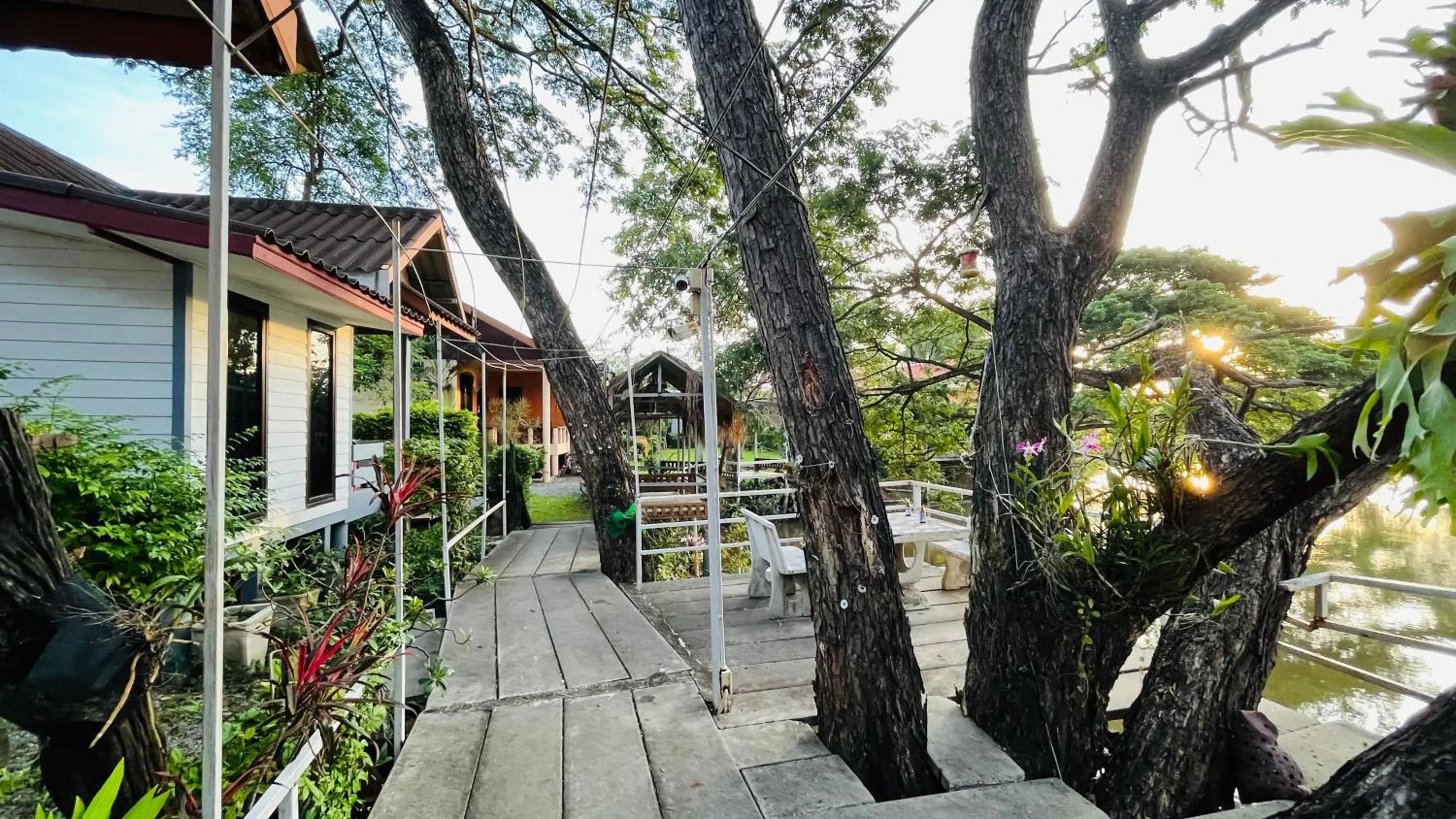 Moon River Resort Phimai