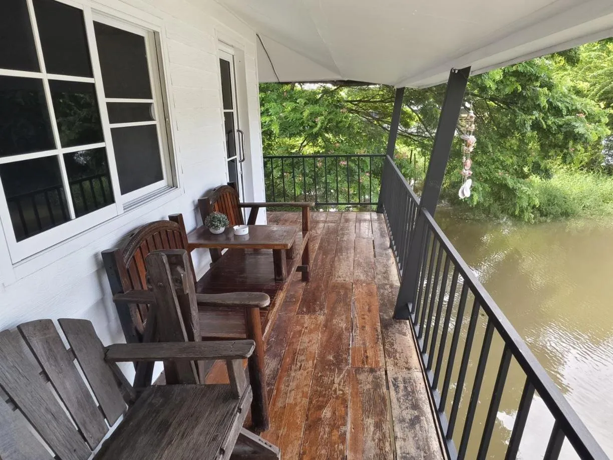 Moon River Resort Phimai