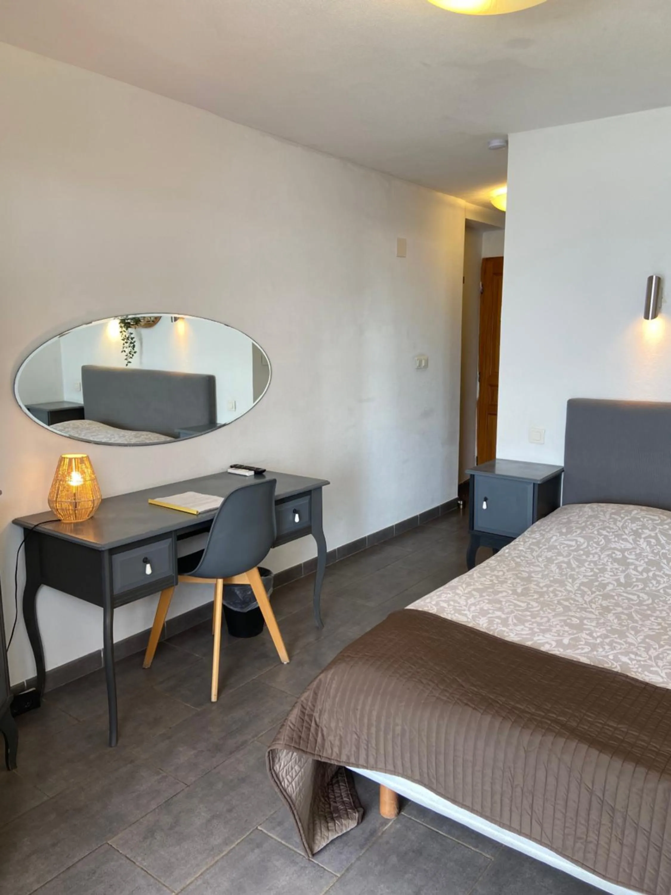 Seating area, Bed in Stella Maris