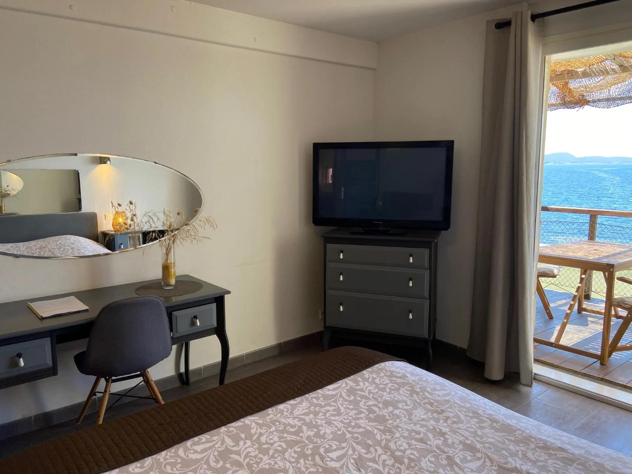 TV and multimedia, Bed in Stella Maris