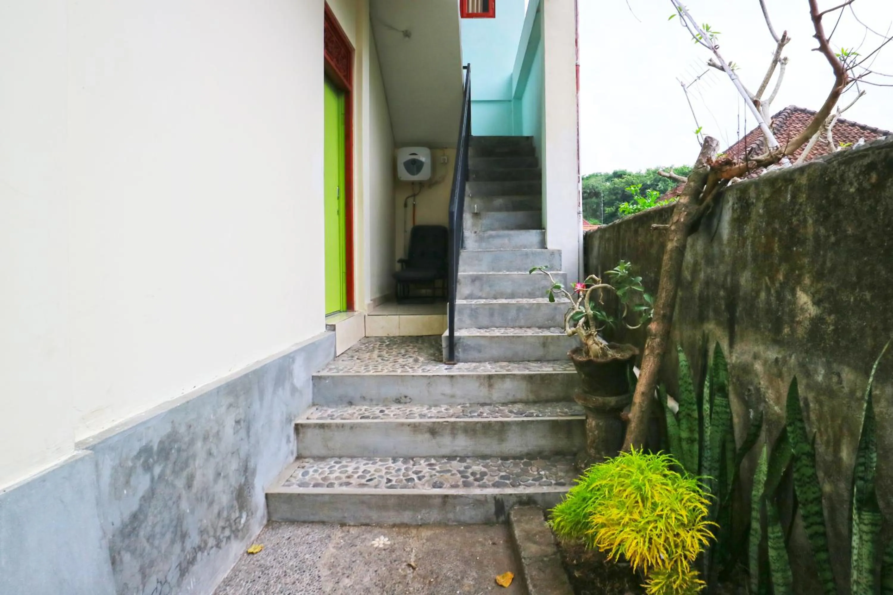 Property building in Downtown Monkey Forest Hostel