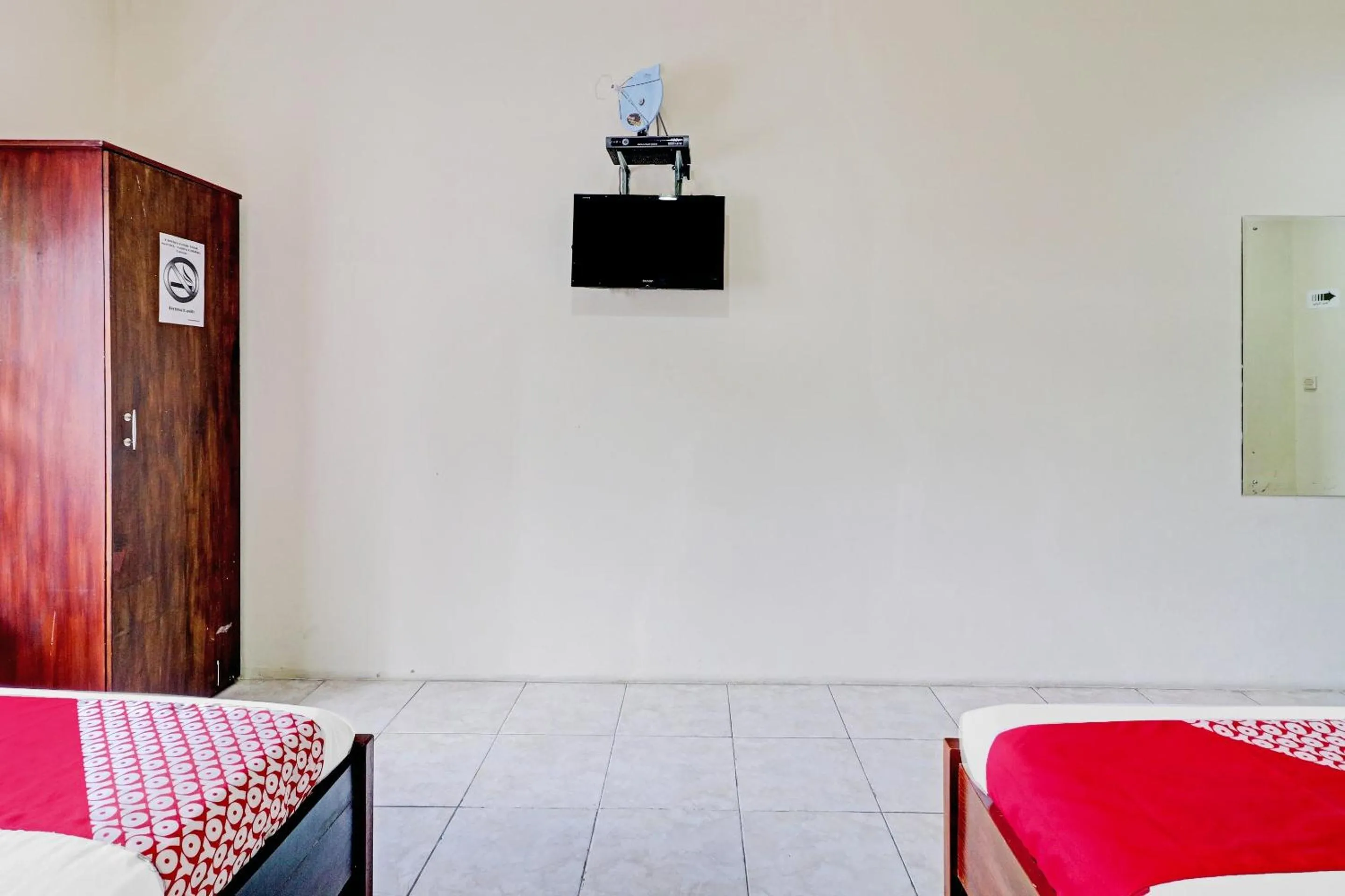 Bedroom in Collection O 90461 Graha Atmadja Syariah Guest House