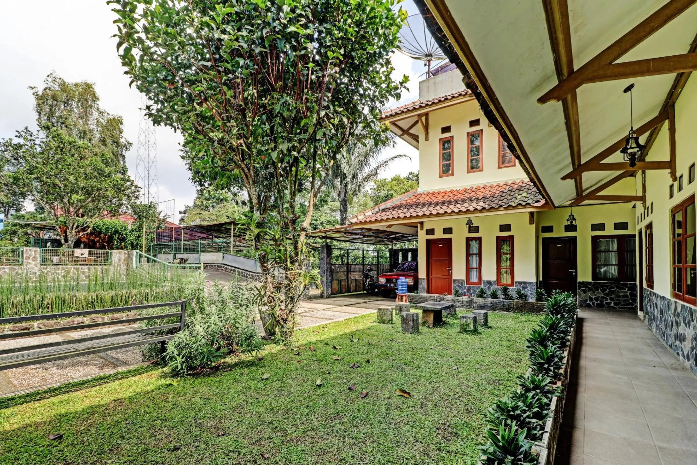 Lobby or reception in Collection O 90461 Graha Atmadja Syariah Guest House