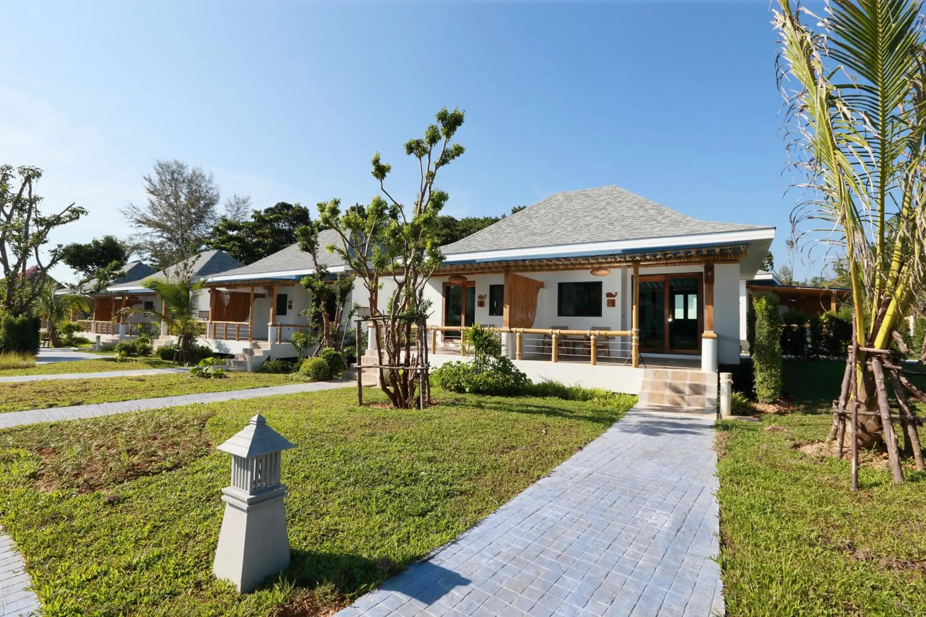 Property building in Lanta Casa Blanca Property building in Lanta Casa Blanca