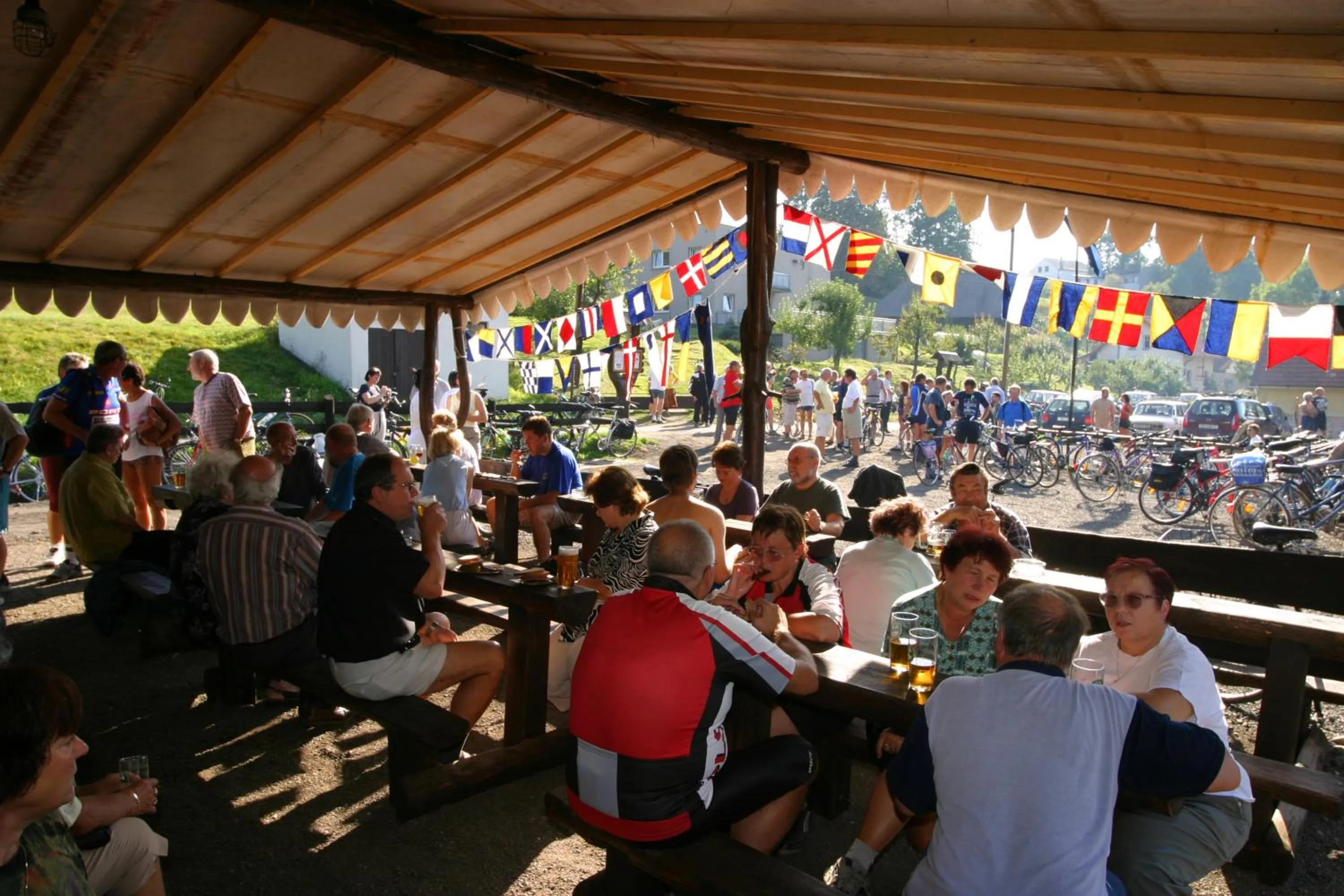 Restaurant/places to eat in Turisticka ubytovna Cakle