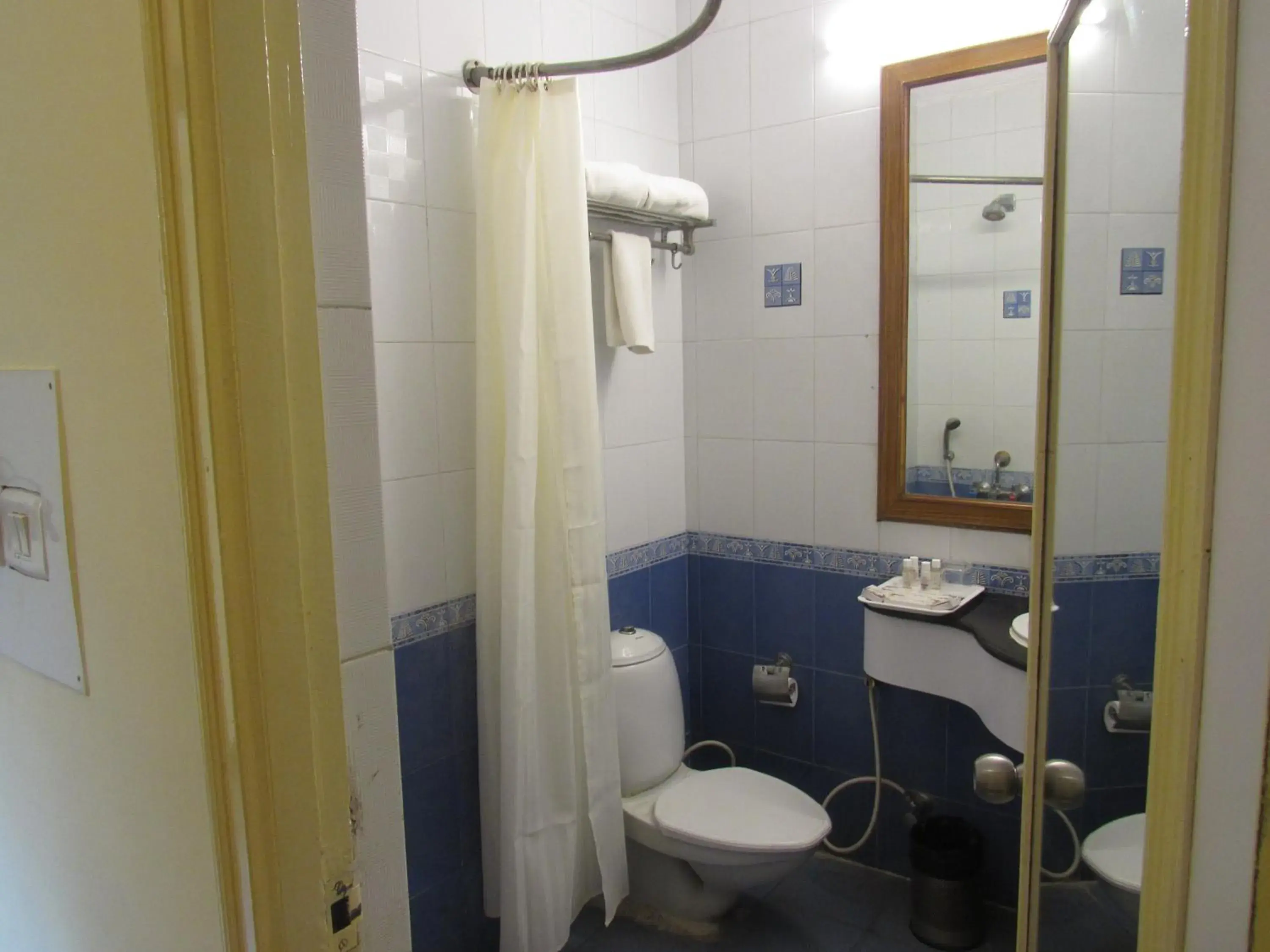 Bathroom in Ramanashree California Resort Bathroom in Ramanashree California Resort