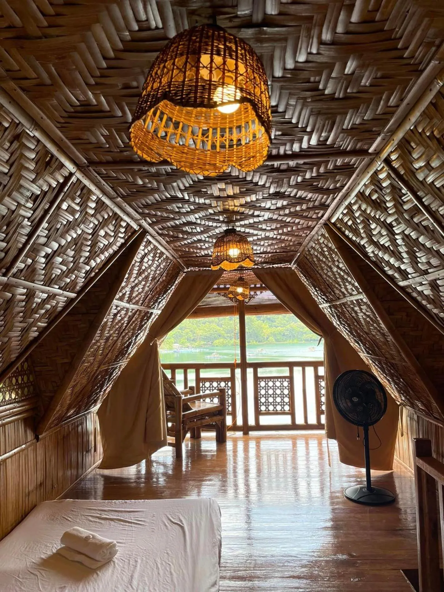 Bed in Camiguin Blue Lagoon Cottages