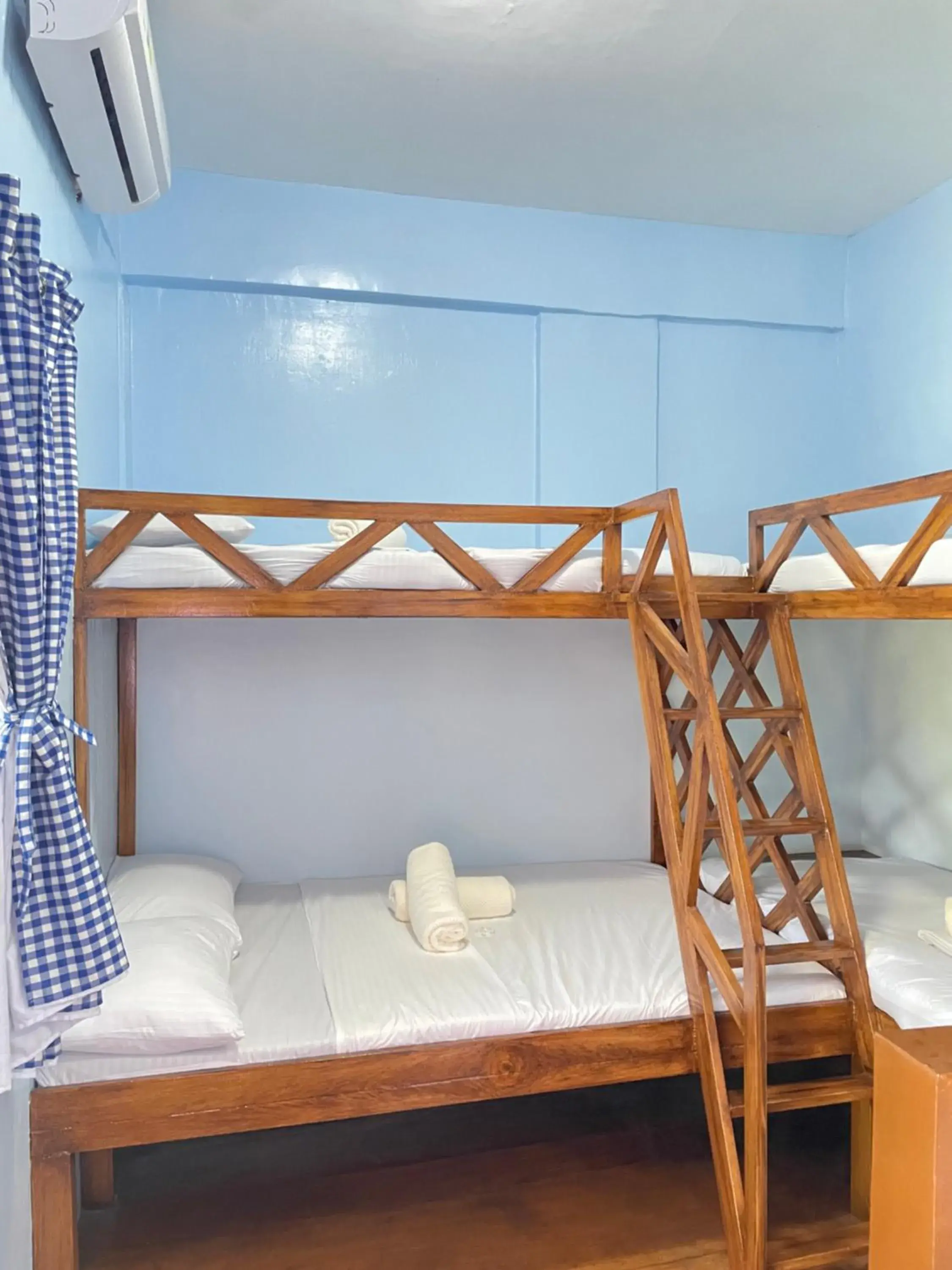Bed in Camiguin Blue Lagoon Cottages Bed in Camiguin Blue Lagoon Cottages