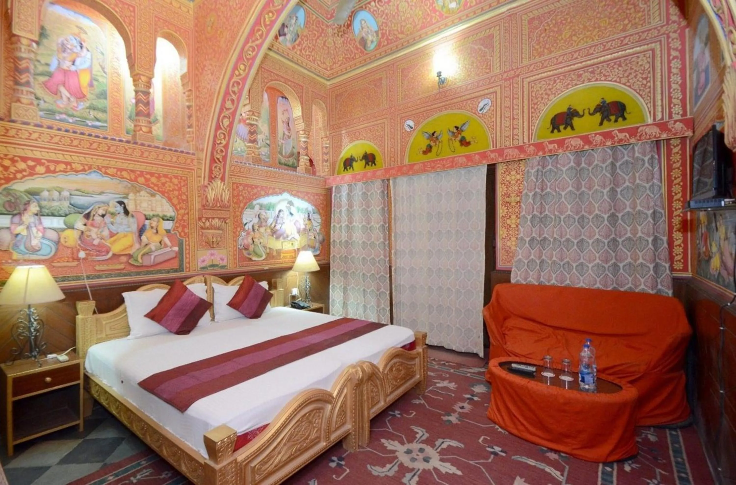 Bed in Hotel Heritage Mandawa