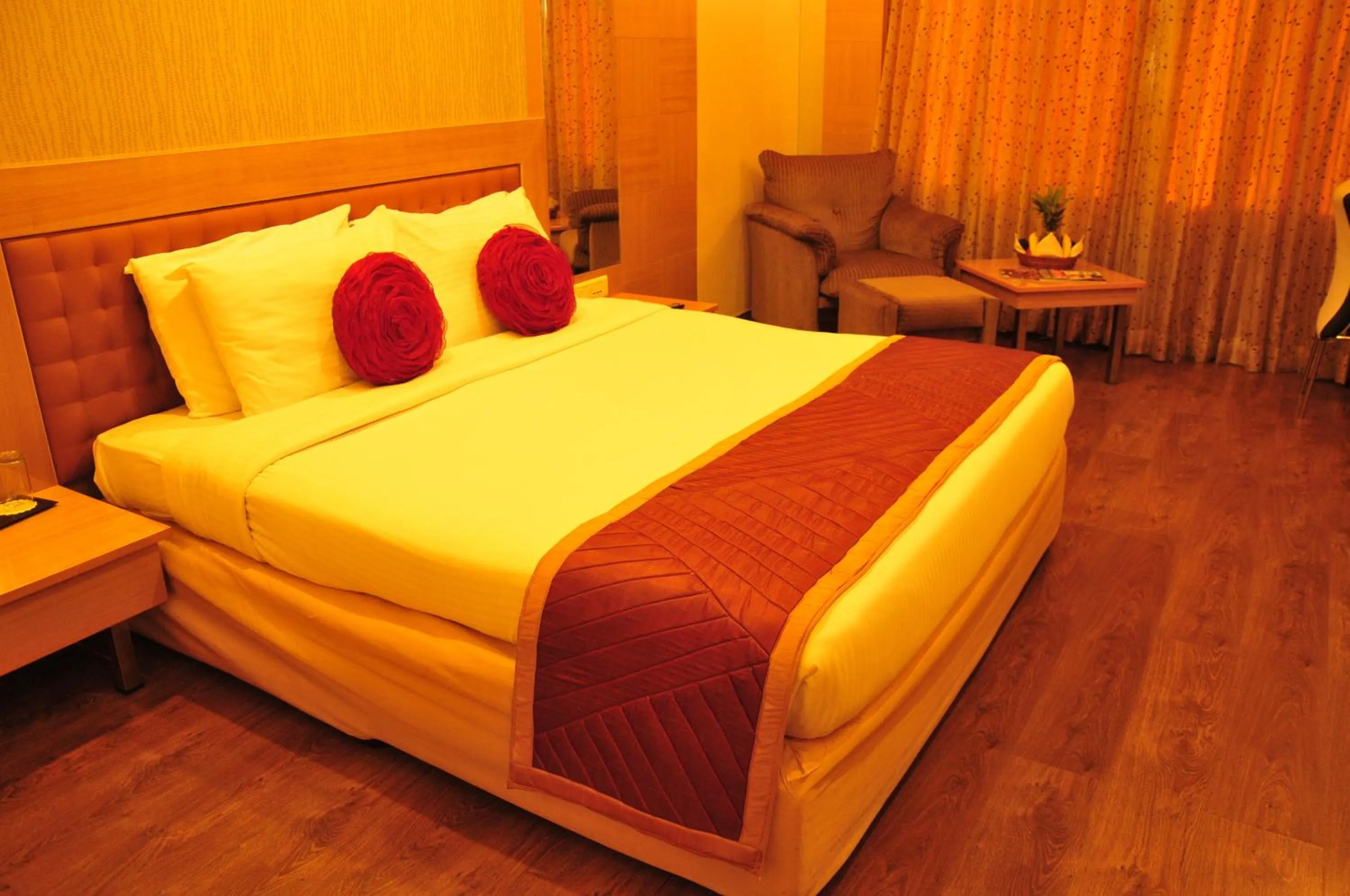 Bedroom, Bed in Ramoji Film City- Sitara Luxury Hotel