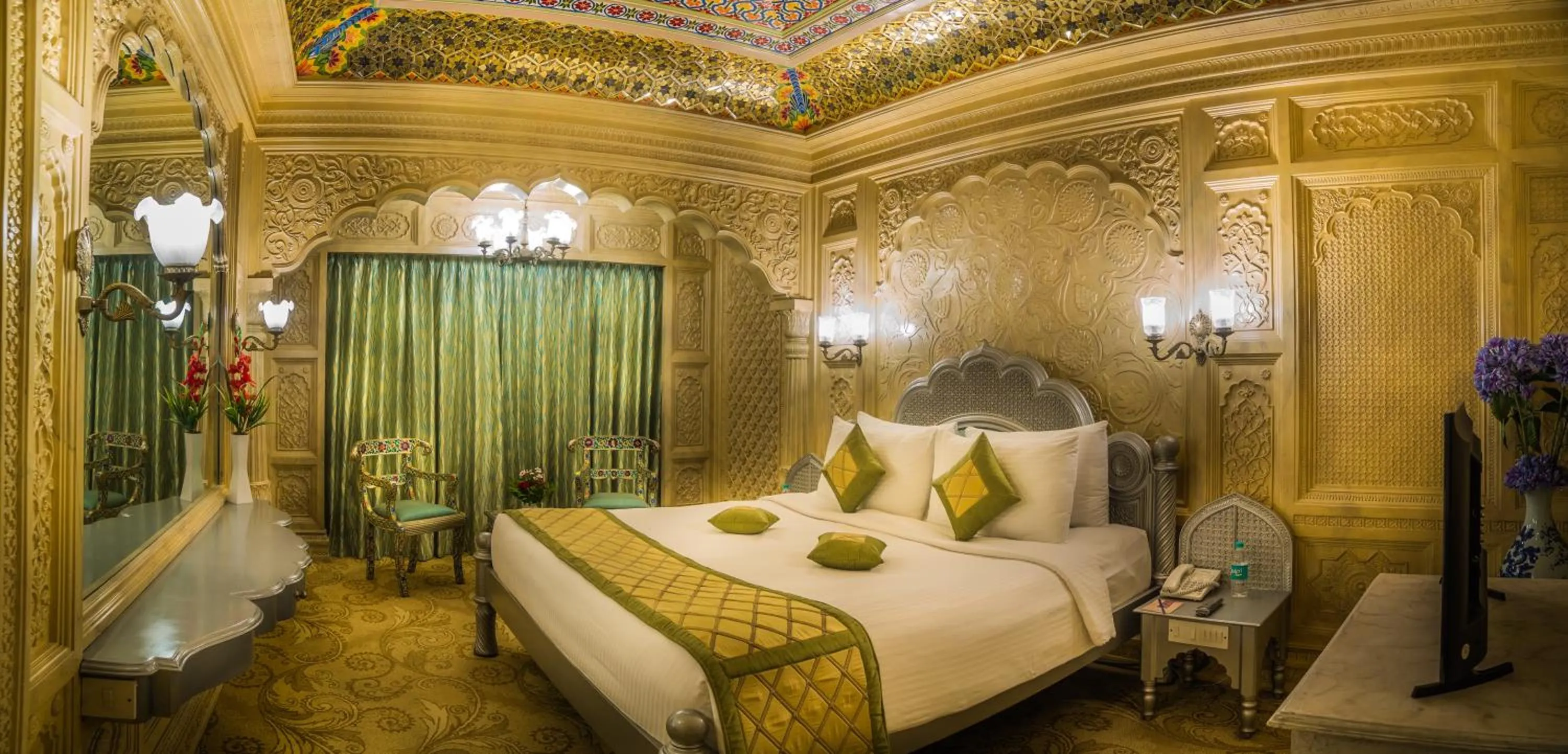Bed in Ramoji Film City- Sitara Luxury Hotel