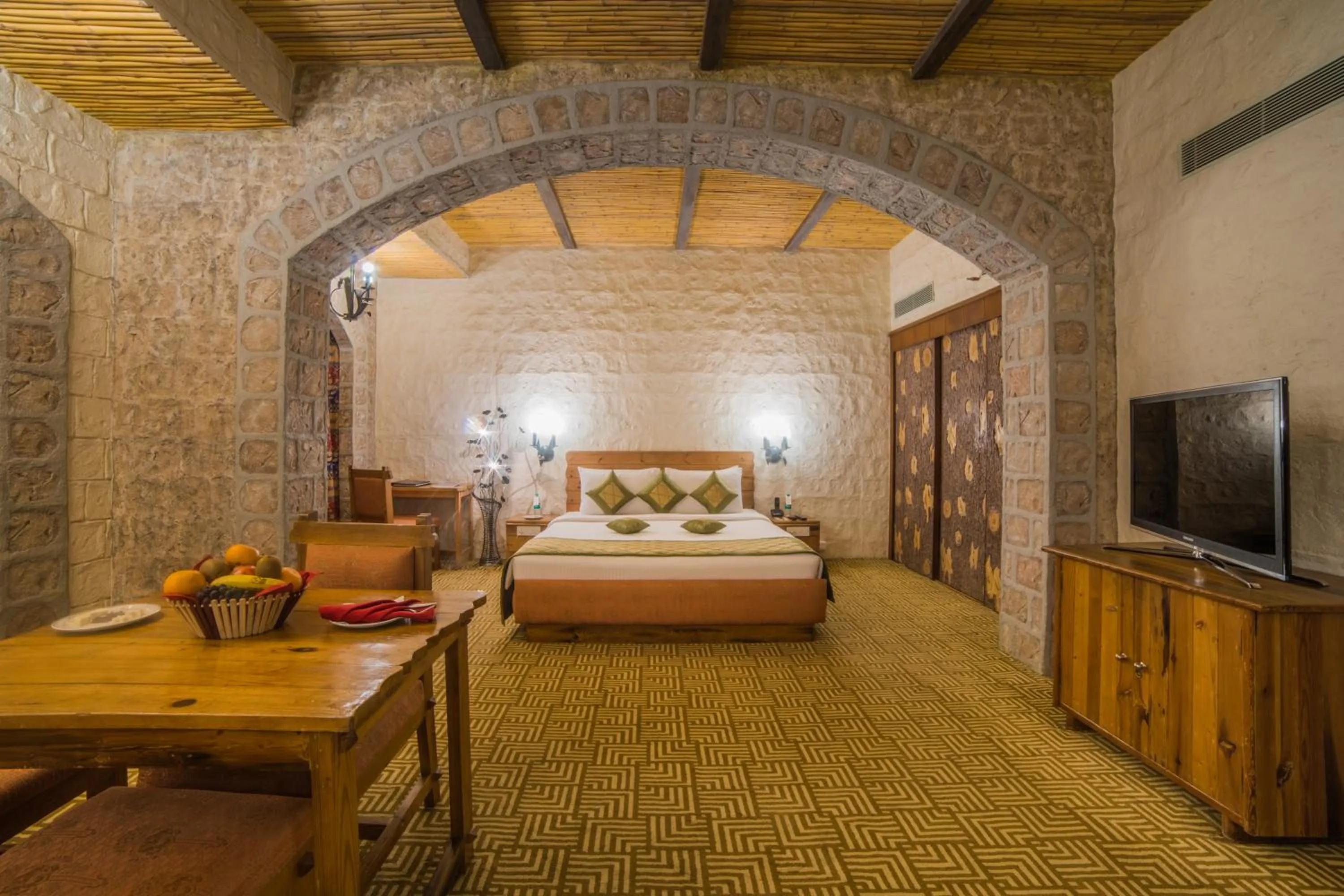 Bed in Ramoji Film City- Sitara Luxury Hotel